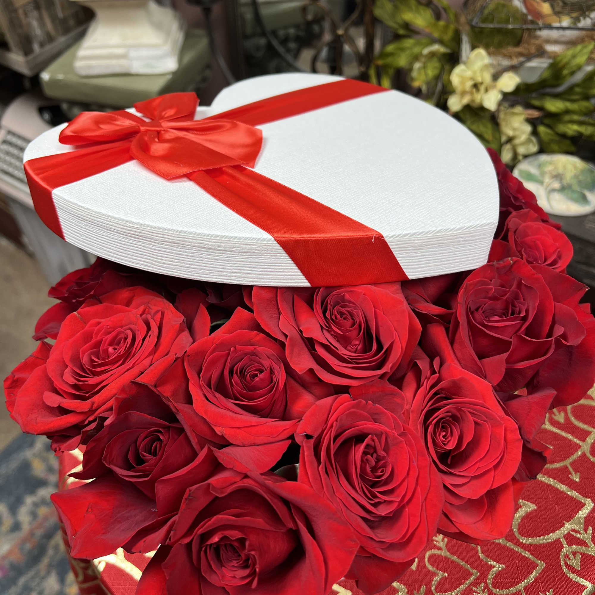 LARGE BLOOM RED ROSES IN HEART WHITE HEART SHAPED BOX WITH LID