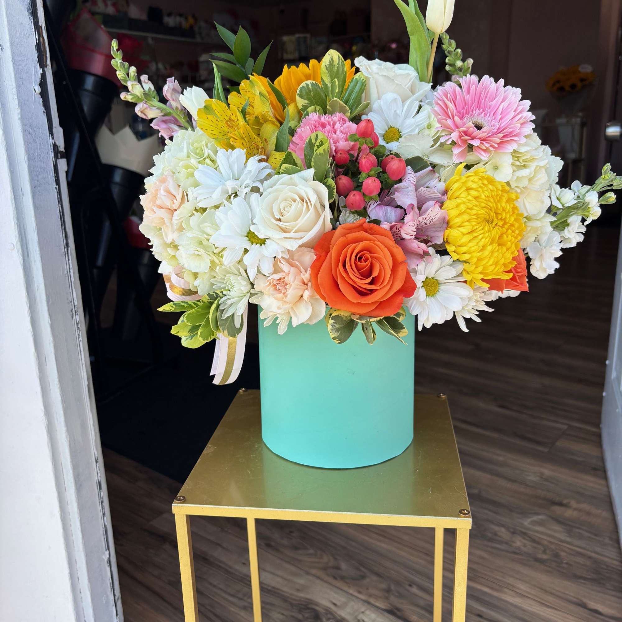 A beautiful spring mixture, in our famous flower box design