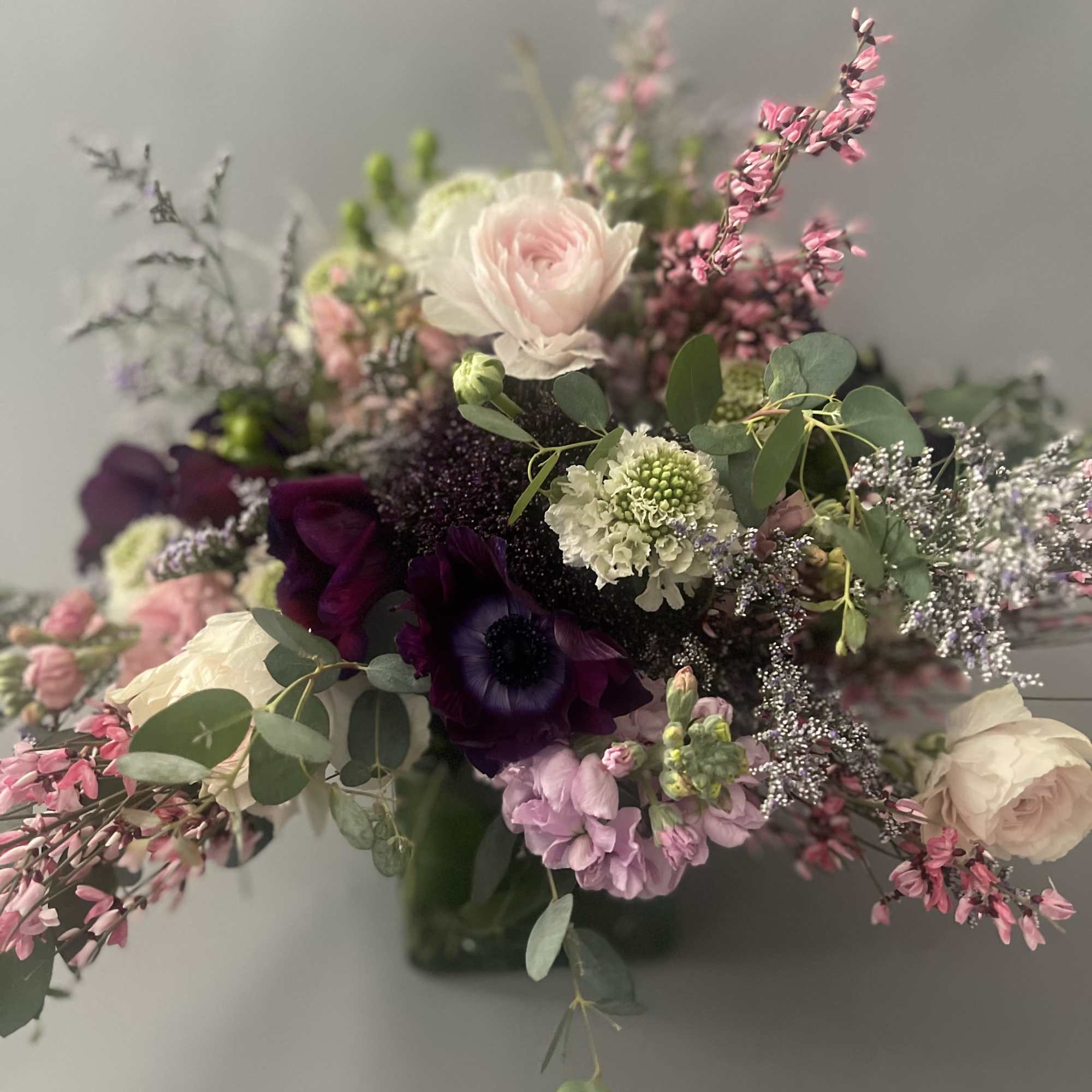 We will design with the flowers of the day~ this designers style