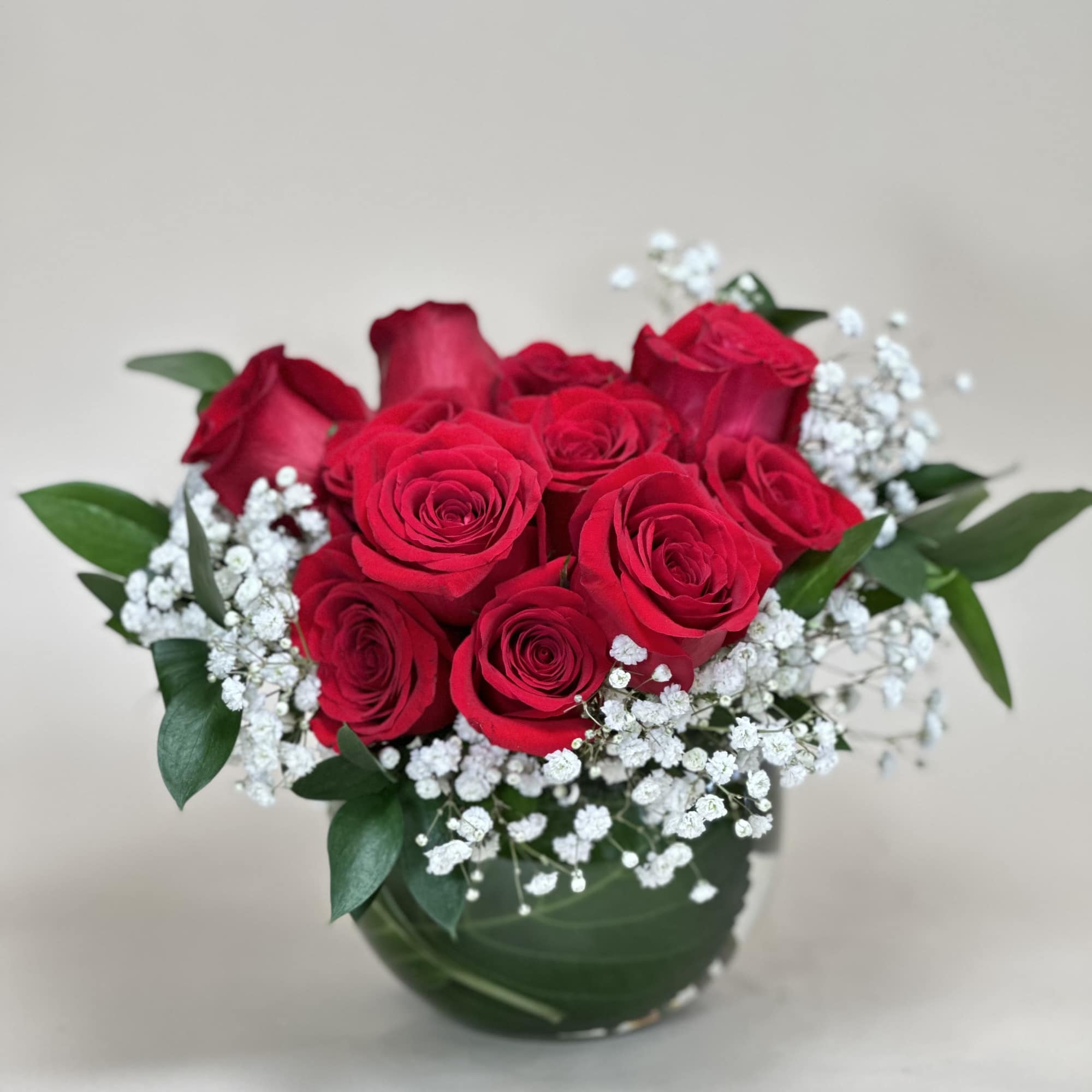 Offer what you feel in your heart to someone, today. (12 Roses)
Arrangement