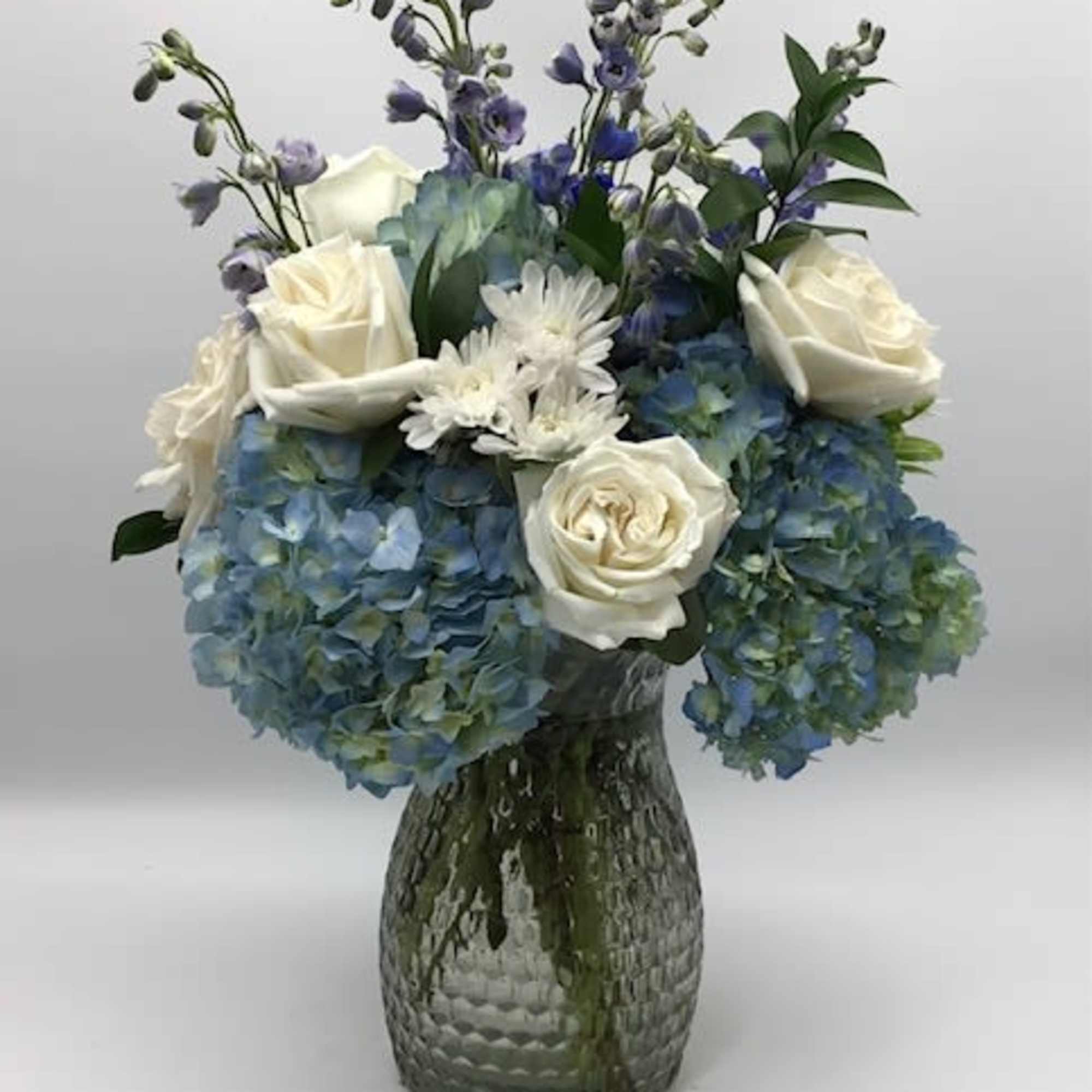 Send a bit of the beautiful blue skies to convey your feelings.