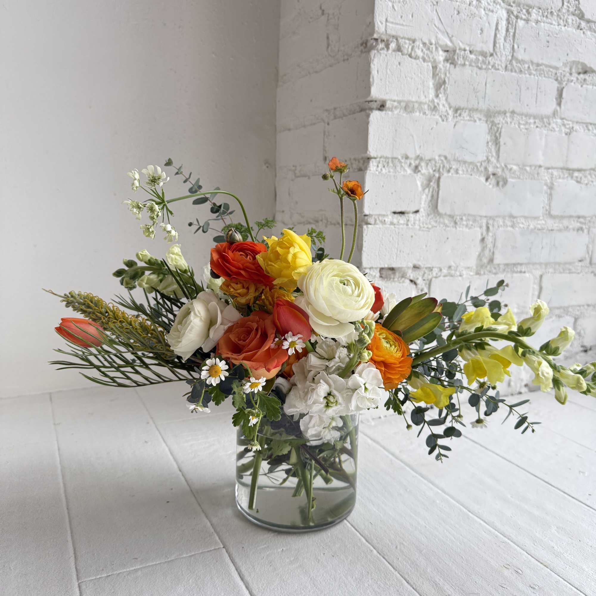 A perfect arrangement for all sorts of occassions. Birthday, baby, anniversary, get