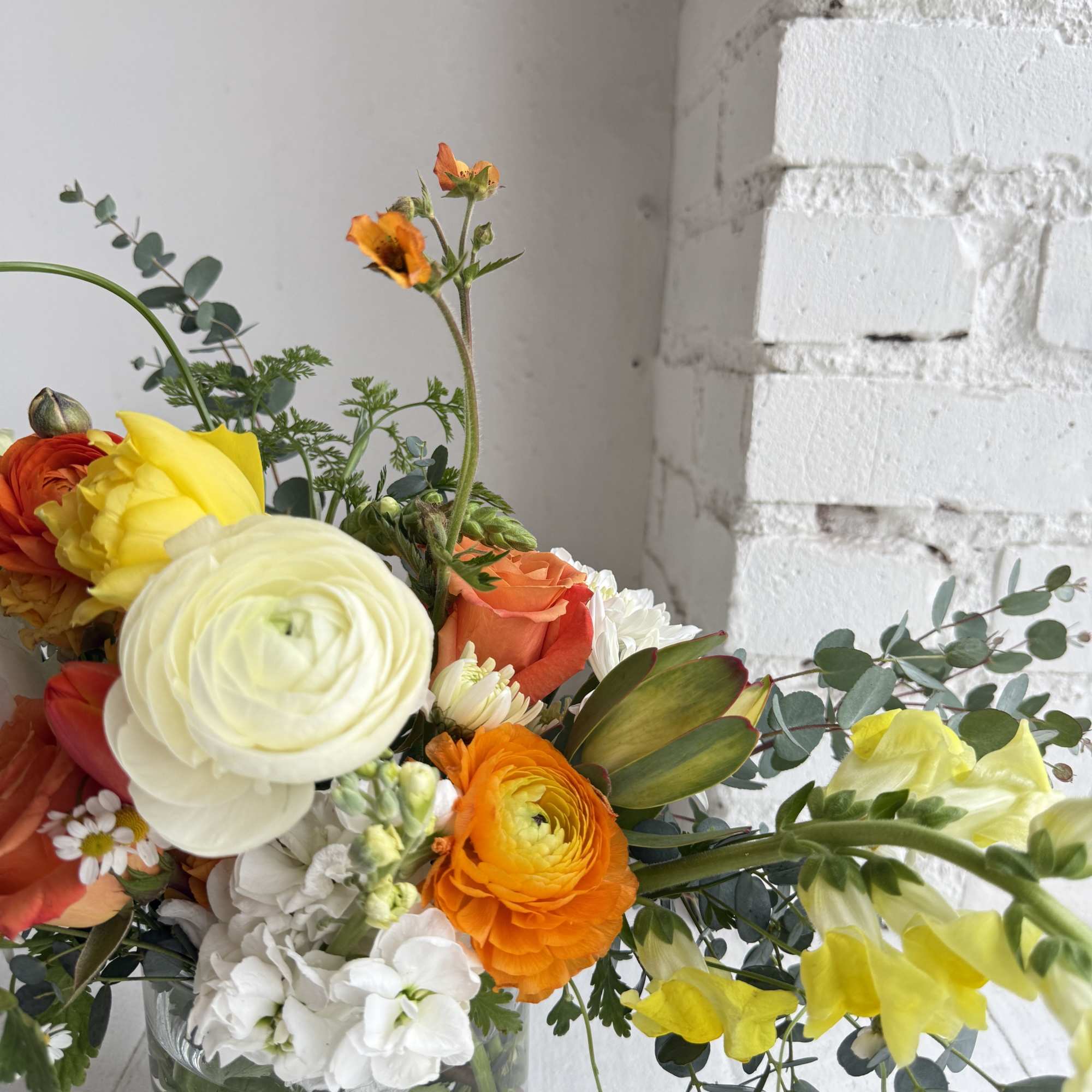 A perfect arrangement for all sorts of occassions. Birthday, baby, anniversary, get