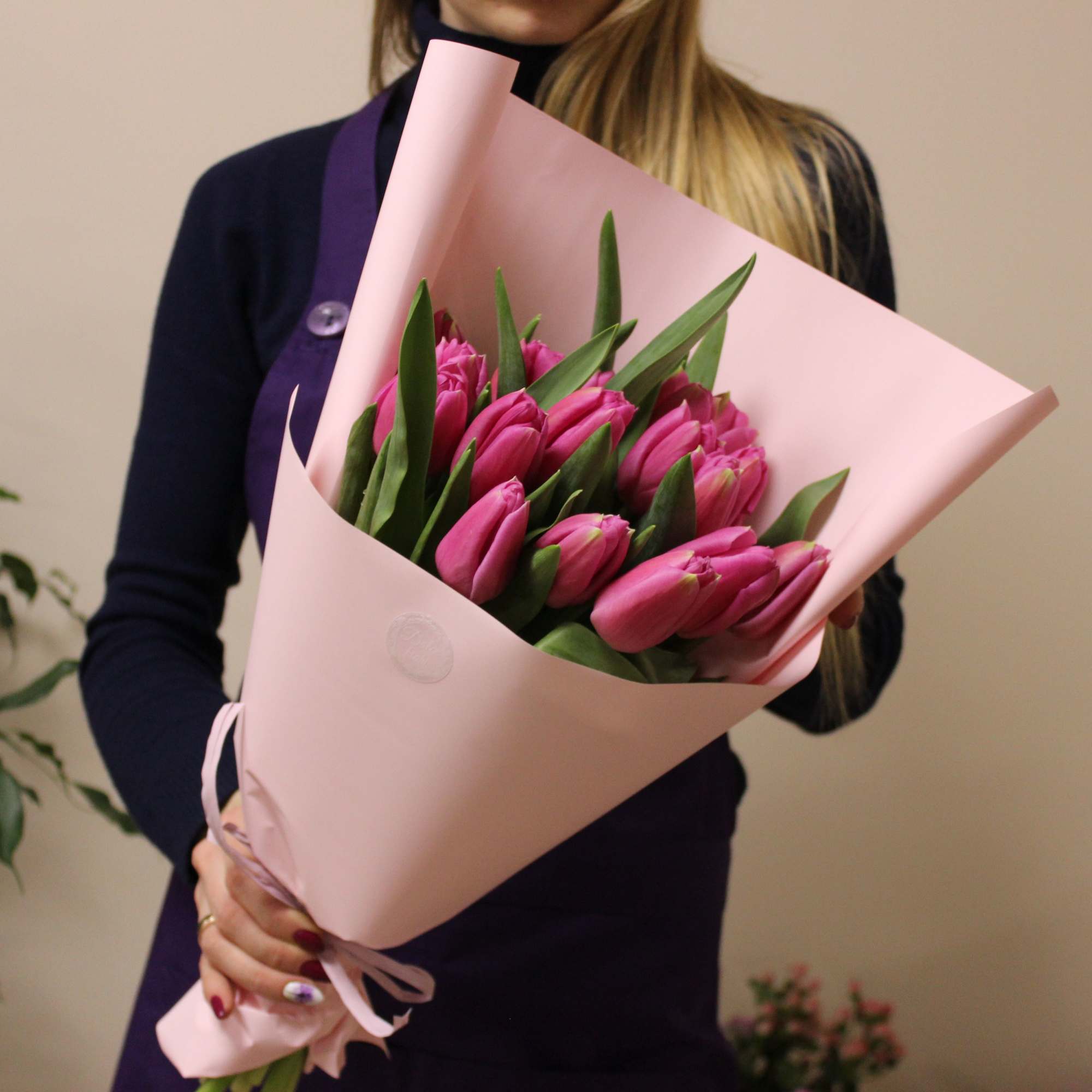 Designed with a natural, effortless style, this bouquet allows the flowers to