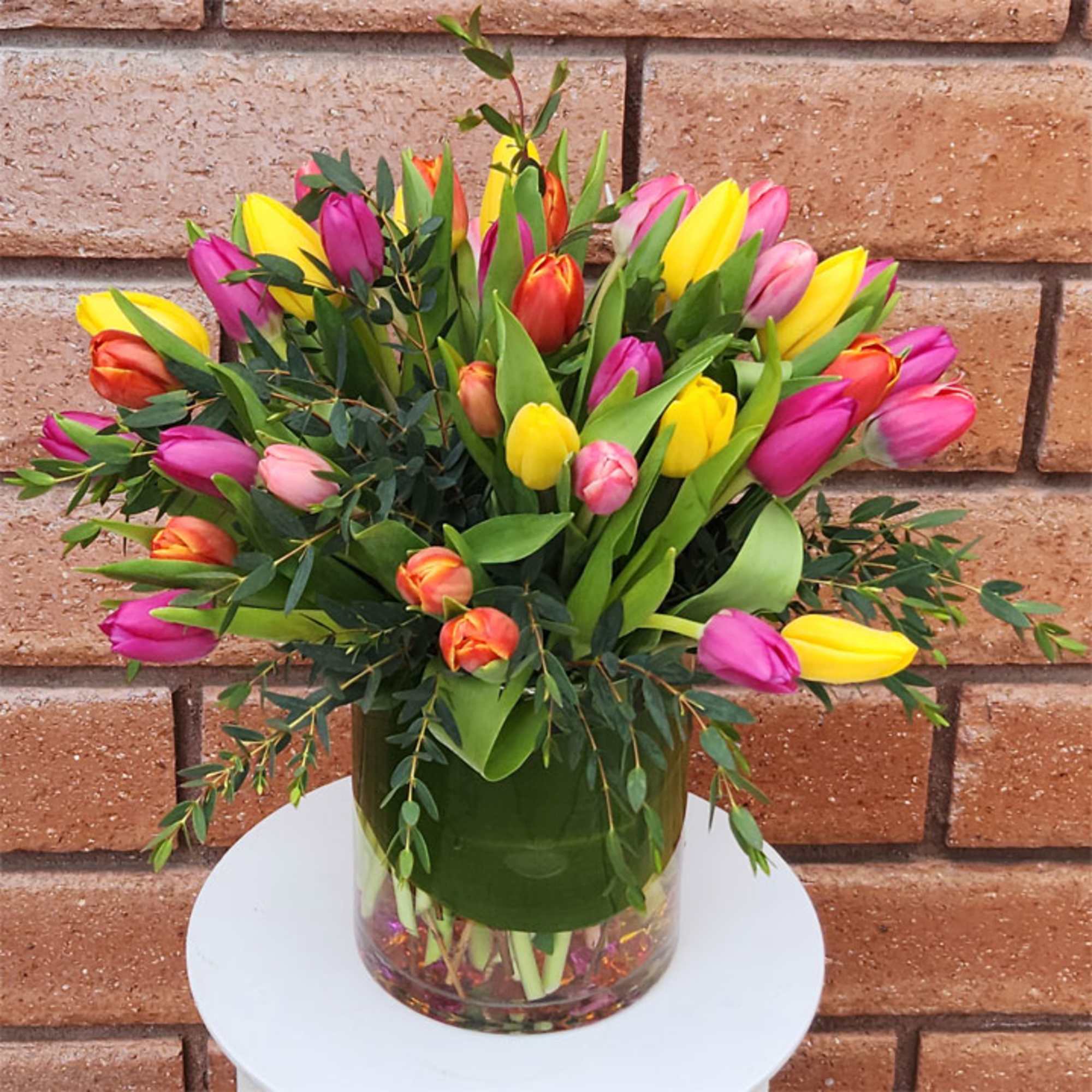 Splash of Color Tulip Bouquet &ndash; Fresh, Colorful &amp; Hand-Arranged

Brighten any space