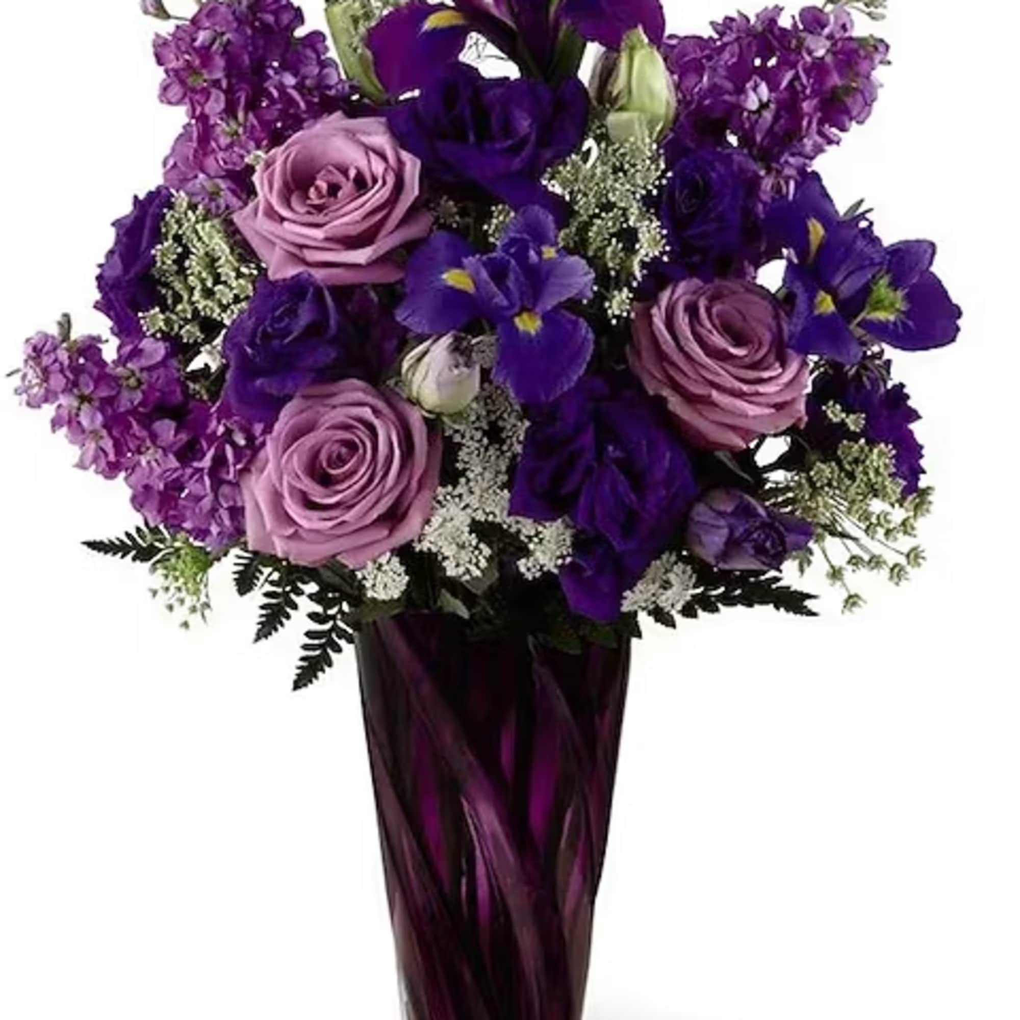 Bouquet colors Valentine's Day passion in untraditional shades of purple to surprise