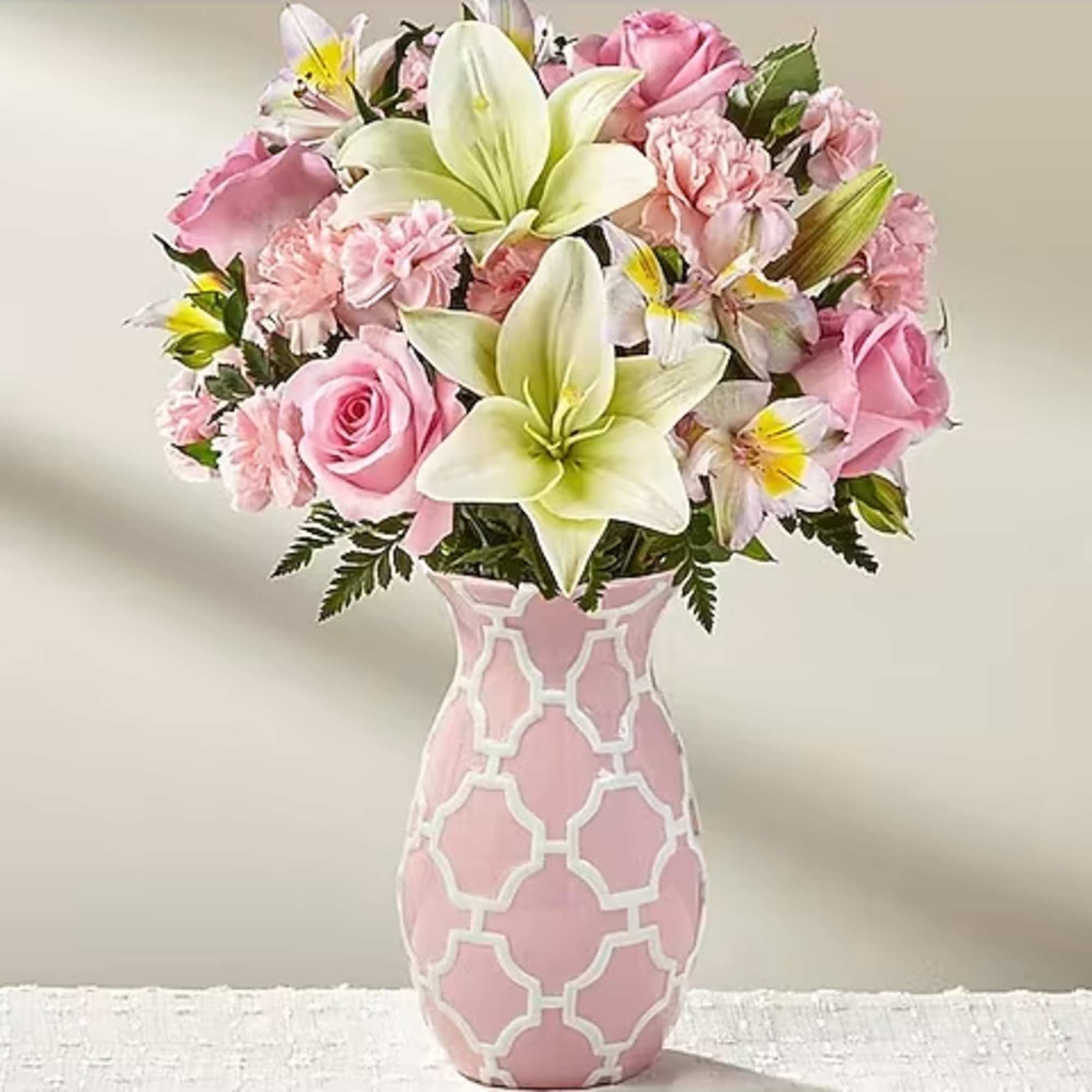 Sweet, stylish and ready to make your recipient's day, this blushing bouquet
