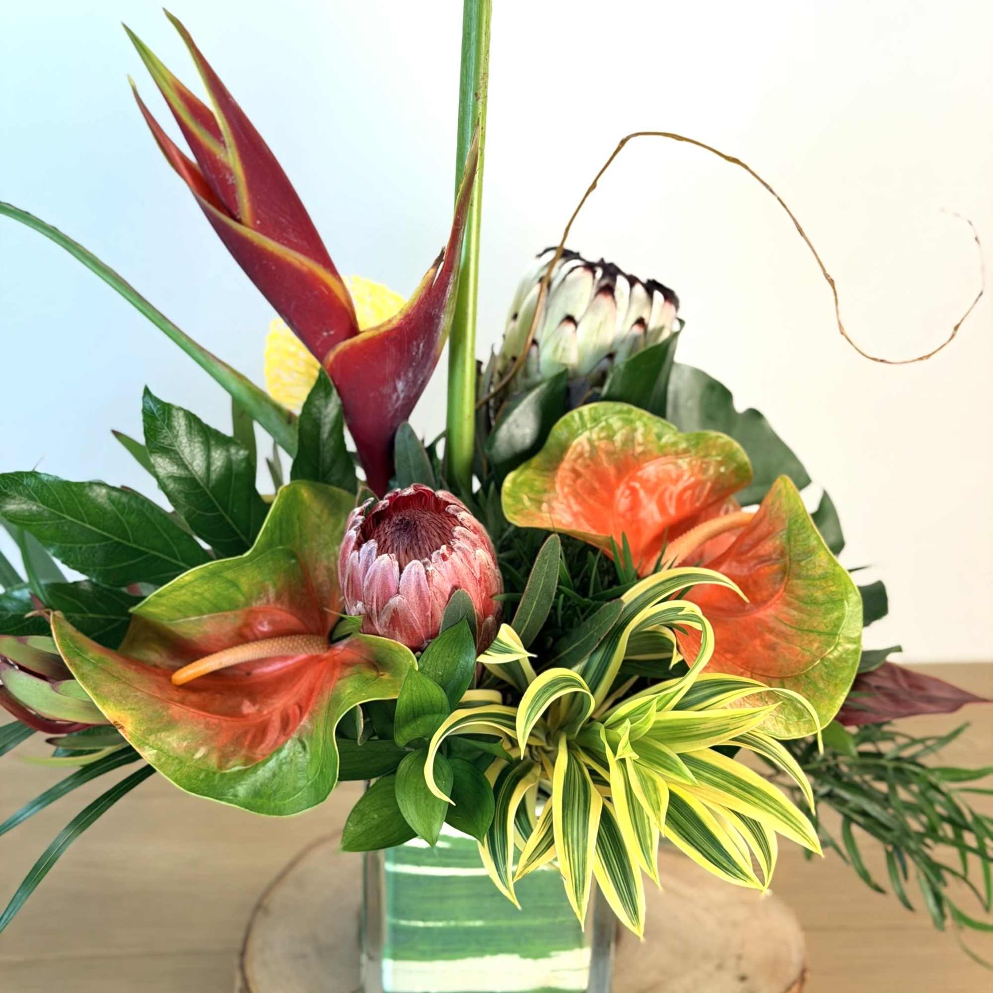 Tropical Goodness for Mom this Mother&rsquo;s Day &ndash; send her Aloha with