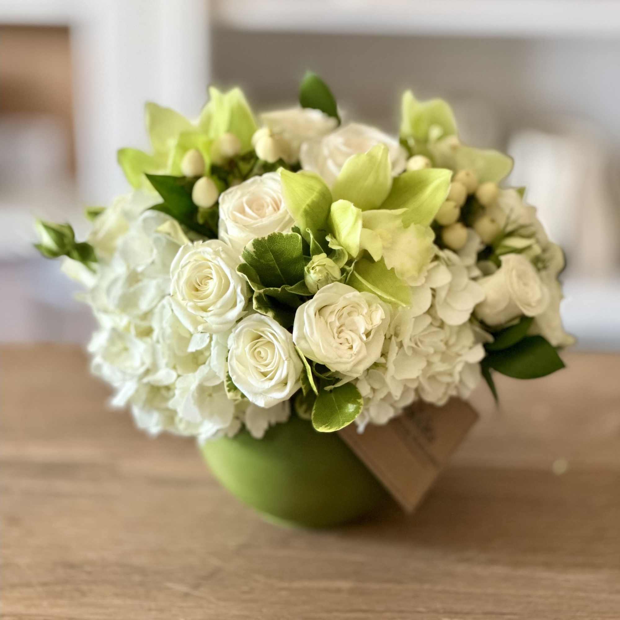 Make your loved ones smile this season with the Pistachio! This 5
