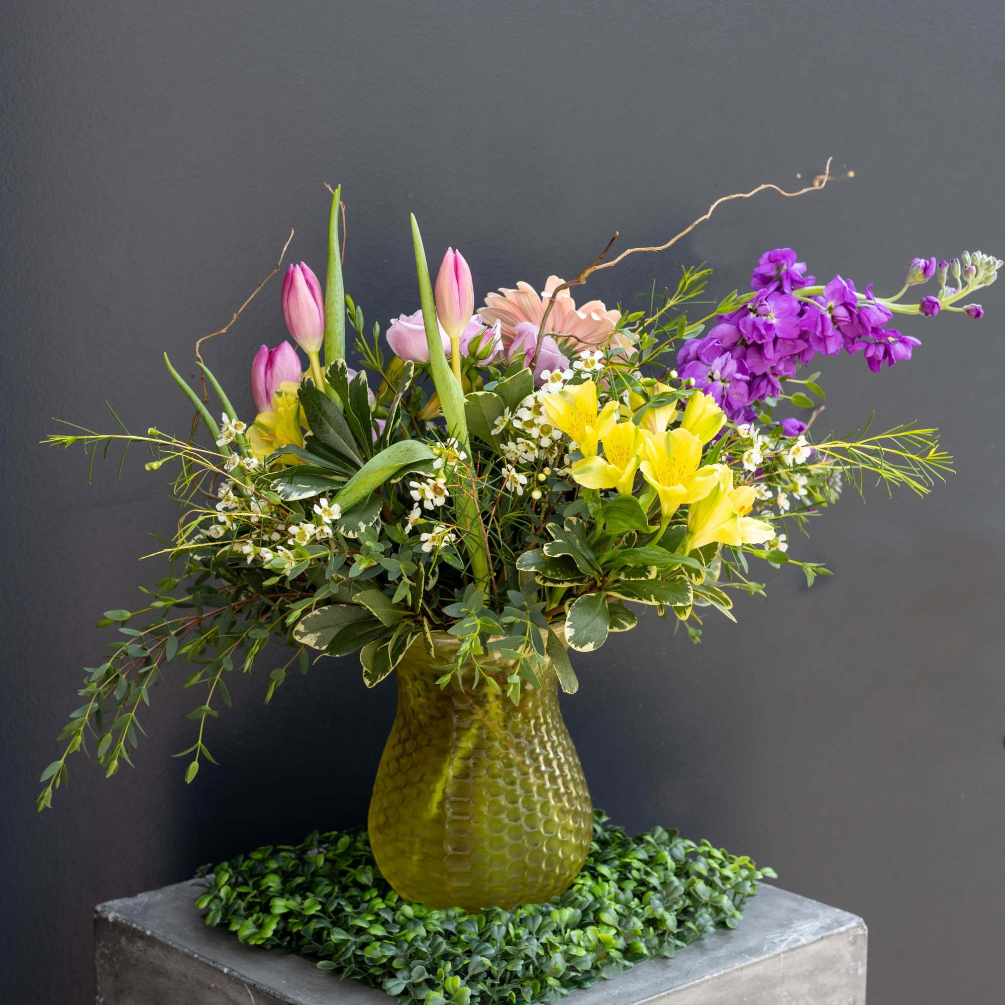 Lemon + Sage is designed with the feeling of soft sunlight, garden