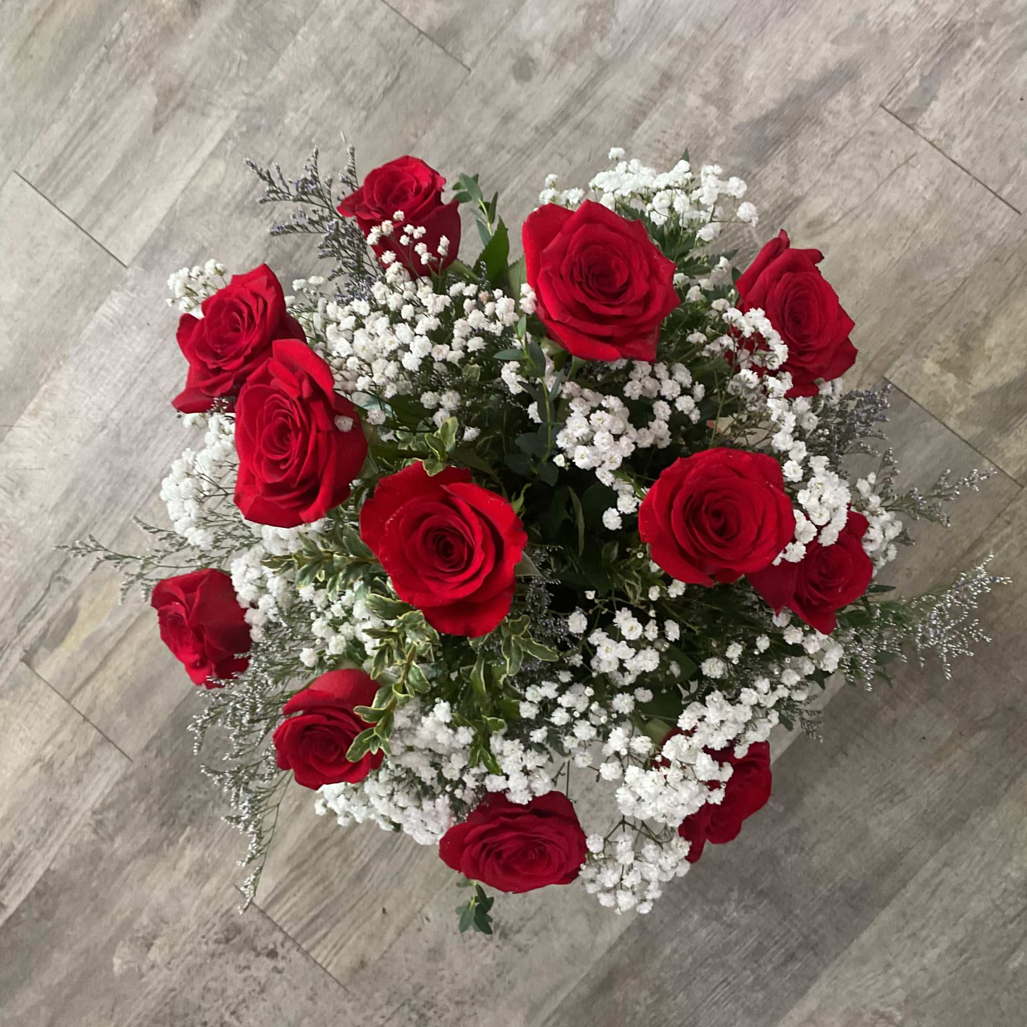 Classic Dozen Red Roses &ndash; Premium Long Stem Red Rose Arrangement

A dozen