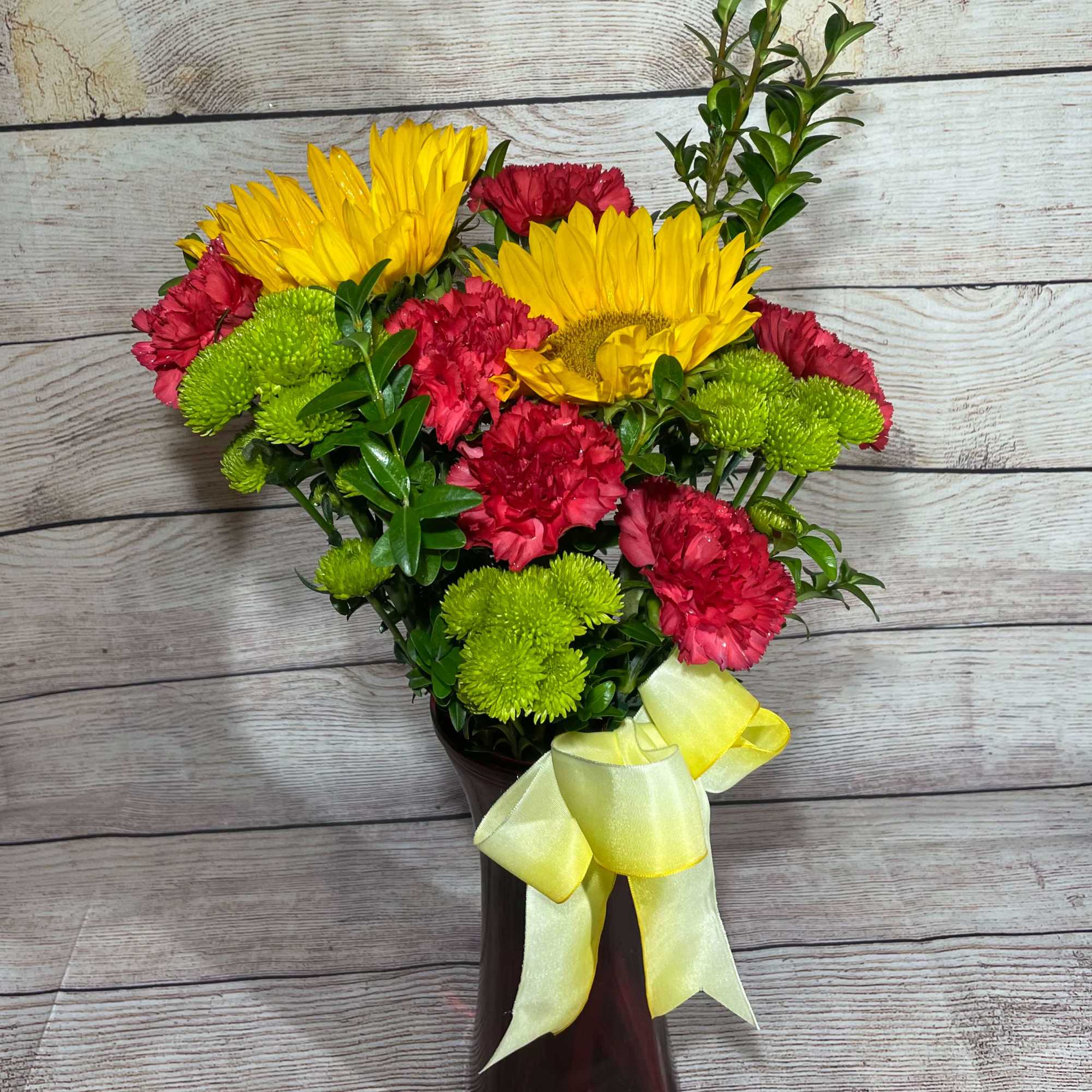 Spring day will cue all of your rainy day blues. The vase