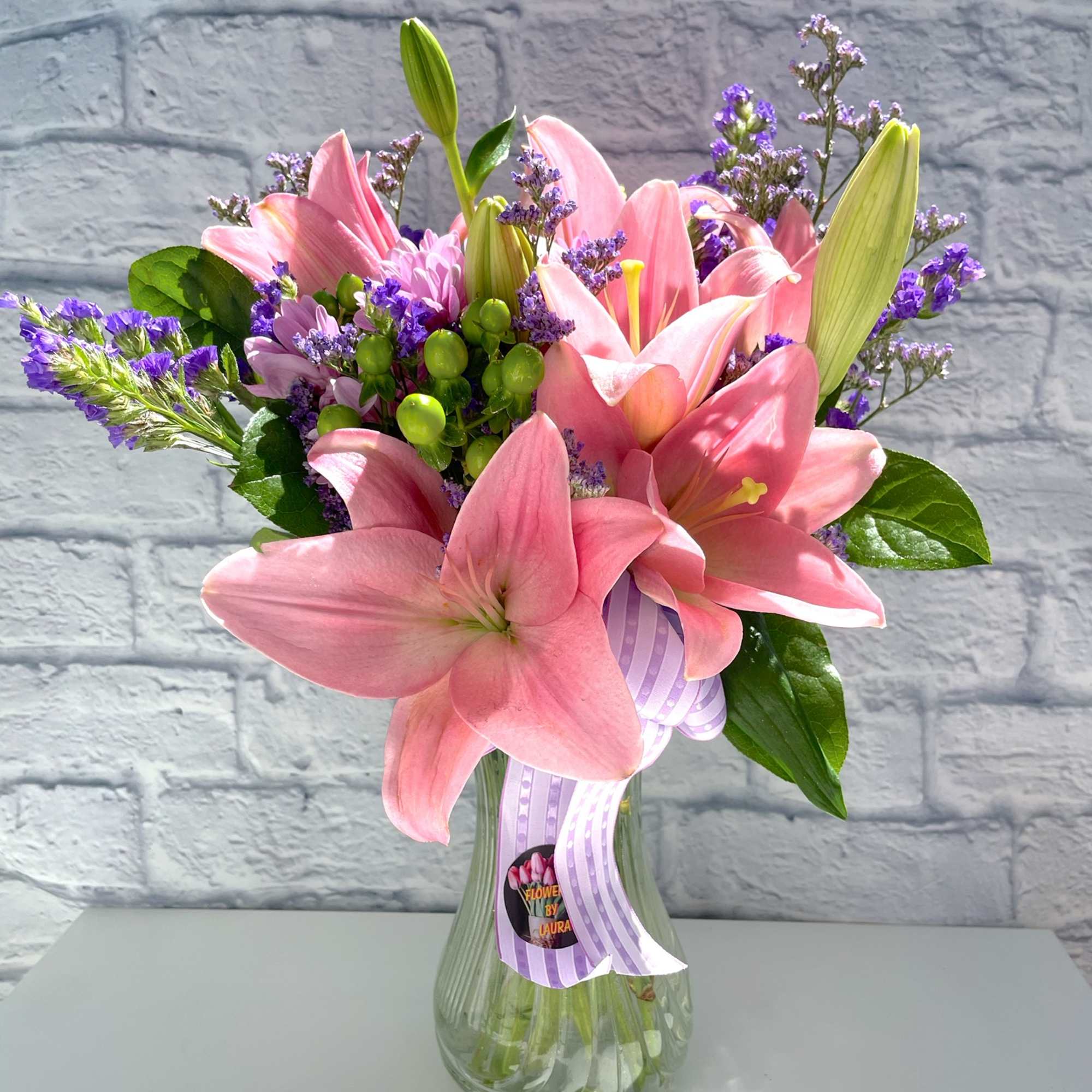 Spring day will cue all of your rainy day blues. The vase