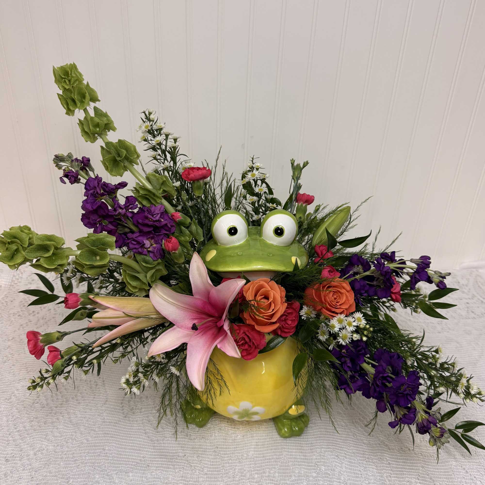 The Debbie is one of our coolest Mother's Day arrangements to date!
Toby