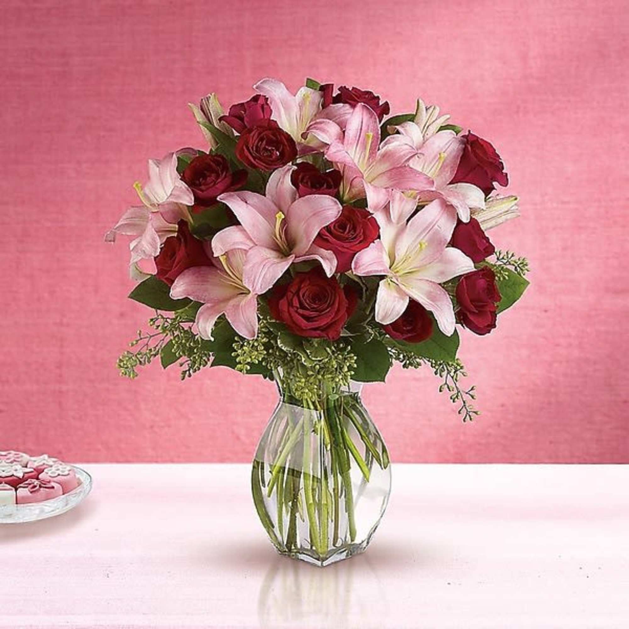 Lavish your loved one with luxuriant reds and pinks. A romantic anniversary