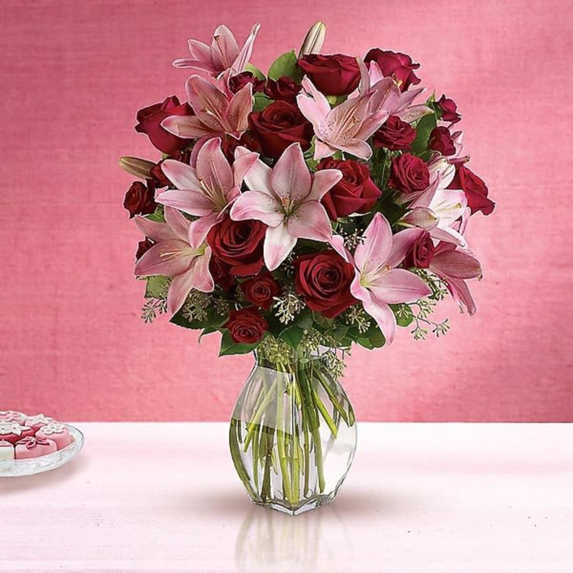 Lavish your loved one with luxuriant reds and pinks. A romantic anniversary