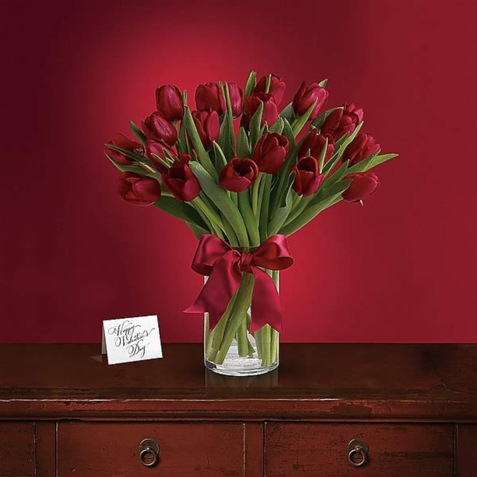 Beautiful and "simply said" red tulips are a hip way to show