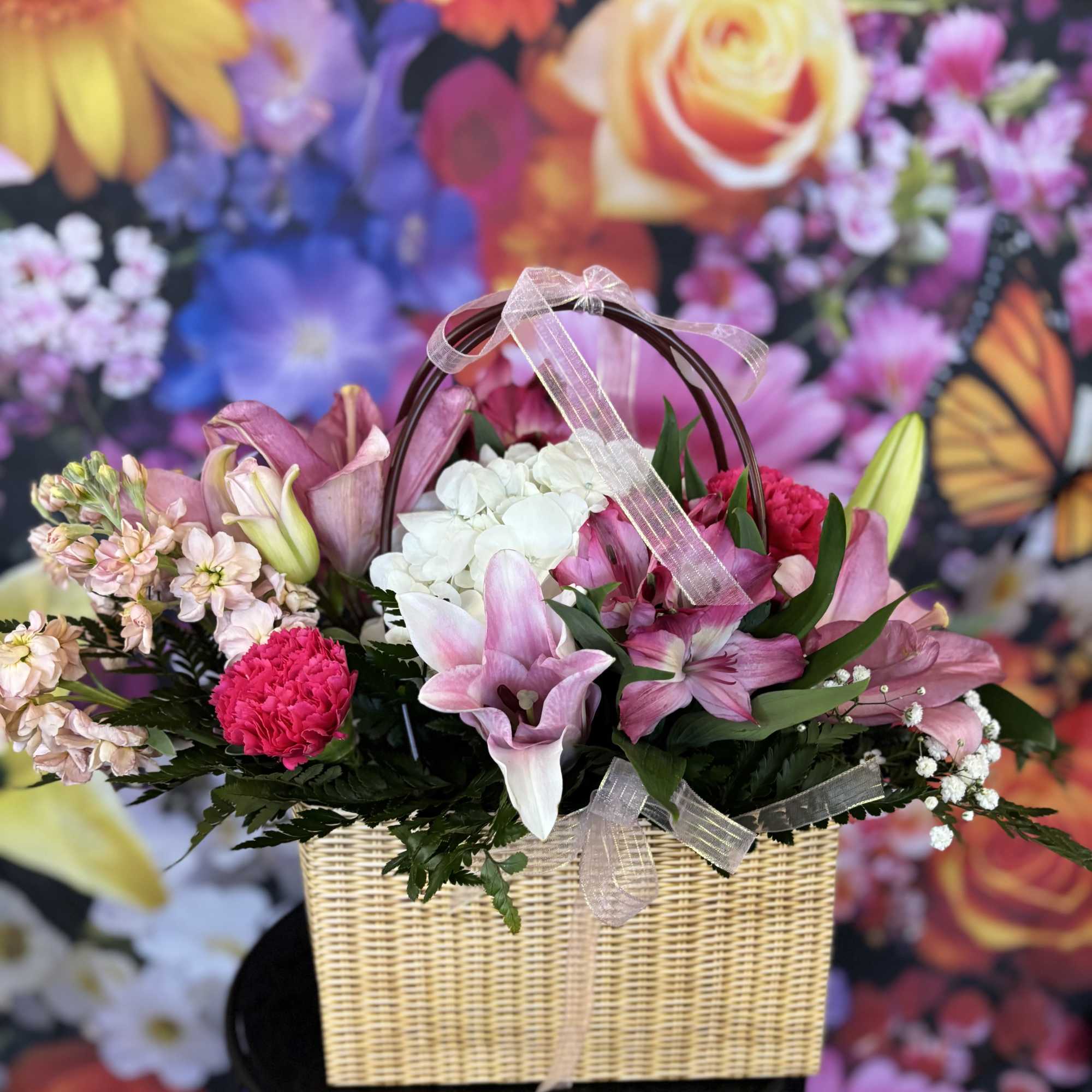 Fresh flowers in purse setting 