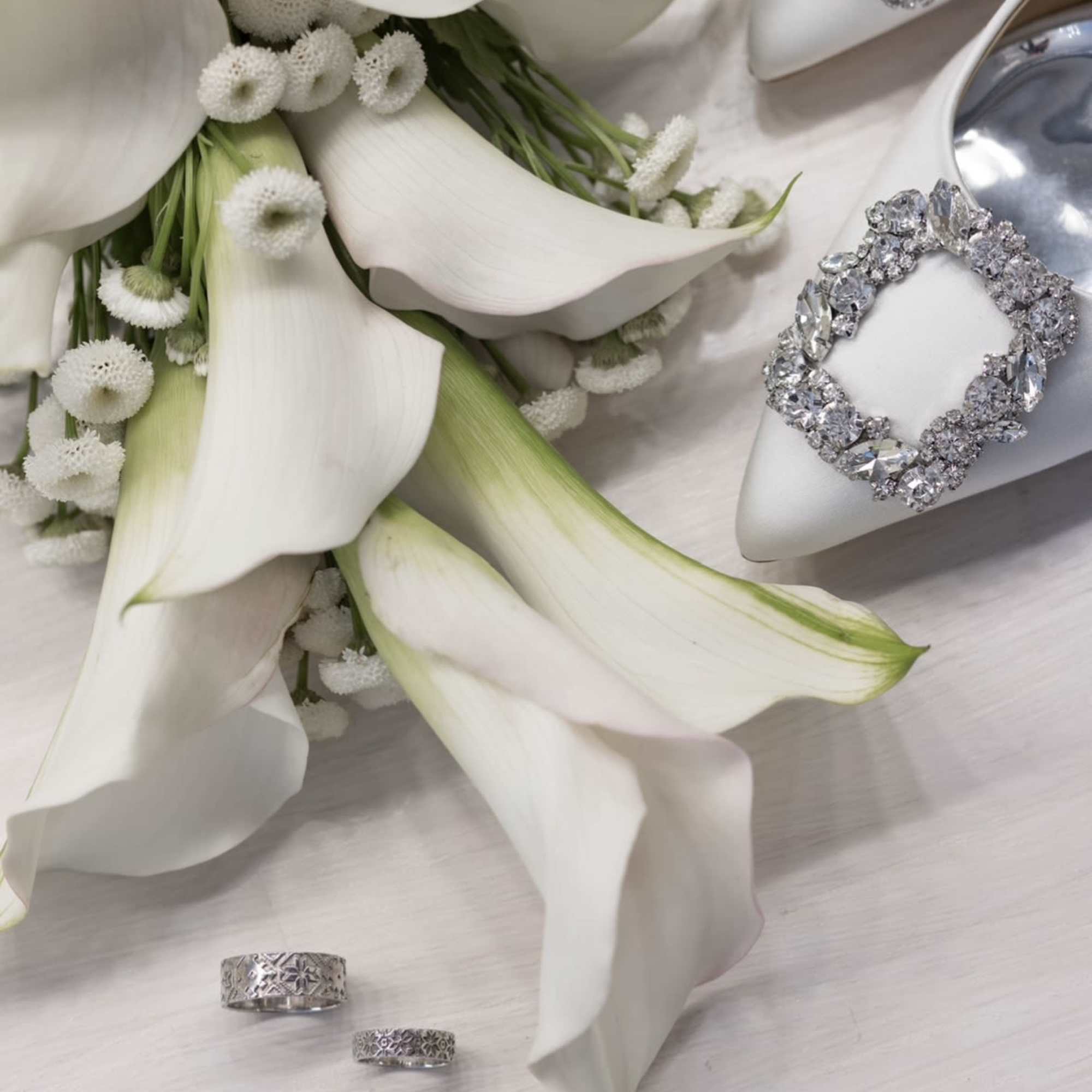 Calla Elegance is a sophisticated bridal bouquet built around the natural elegance