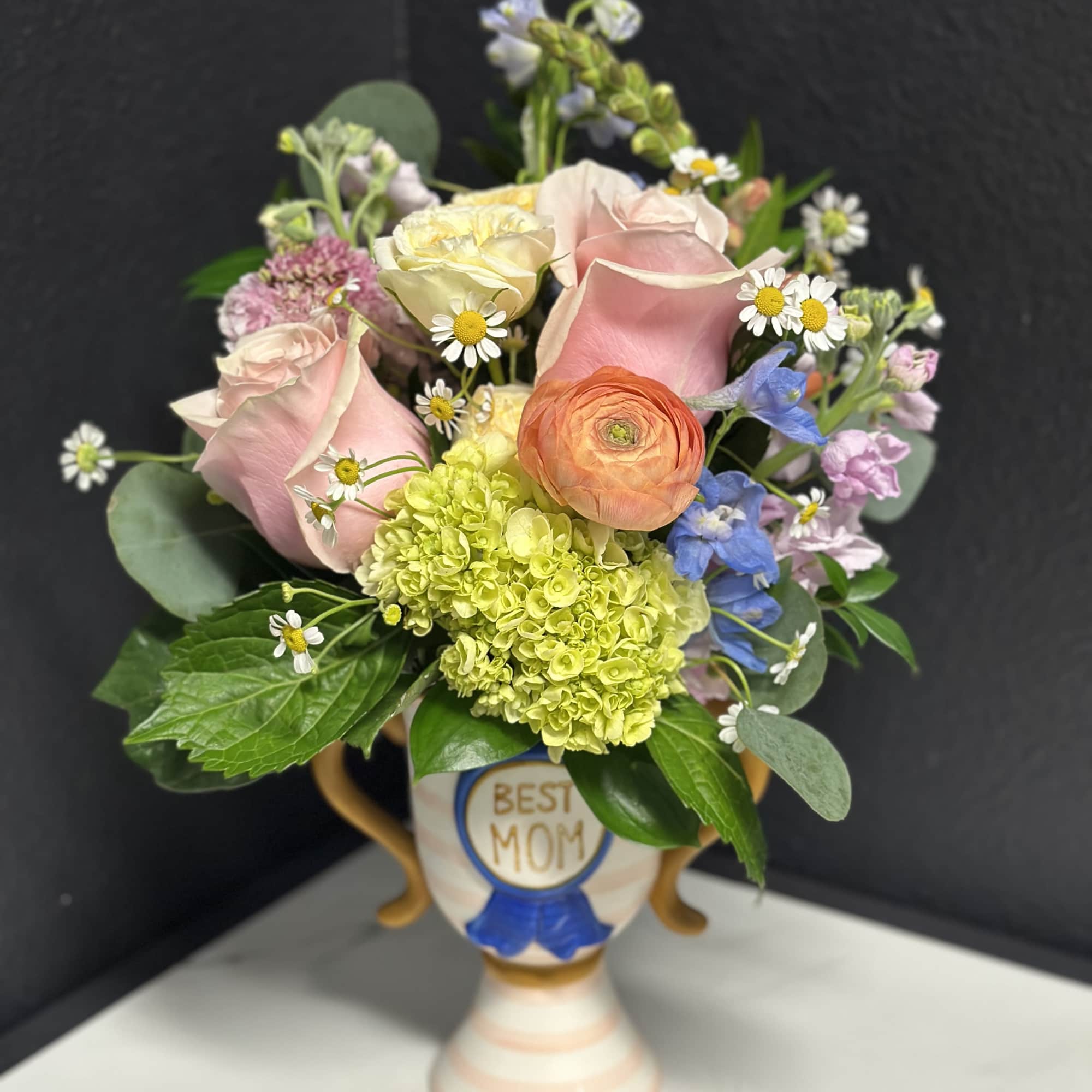 Let Mom know she's the absolute BEST! A pretty mix of seasonal