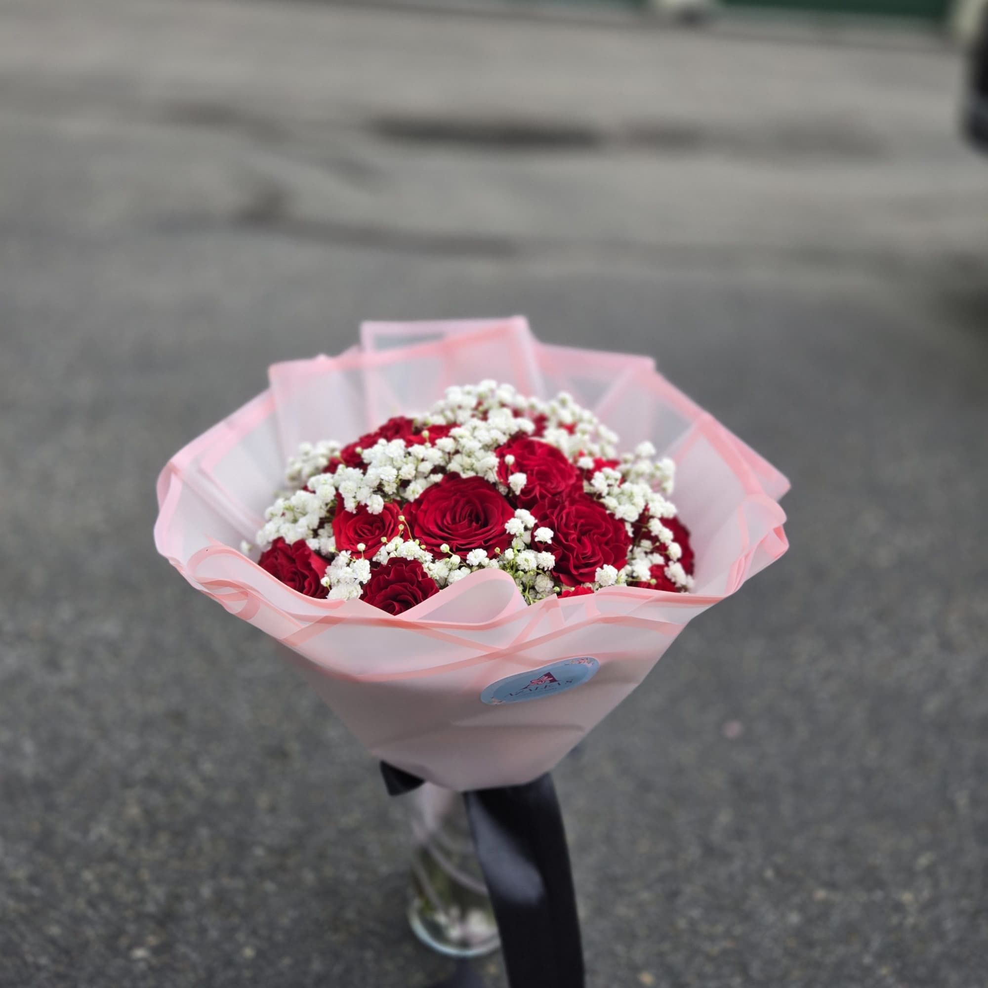 Hecho totalmente a mano para darle una perfecta frma redonda y armoniosa.