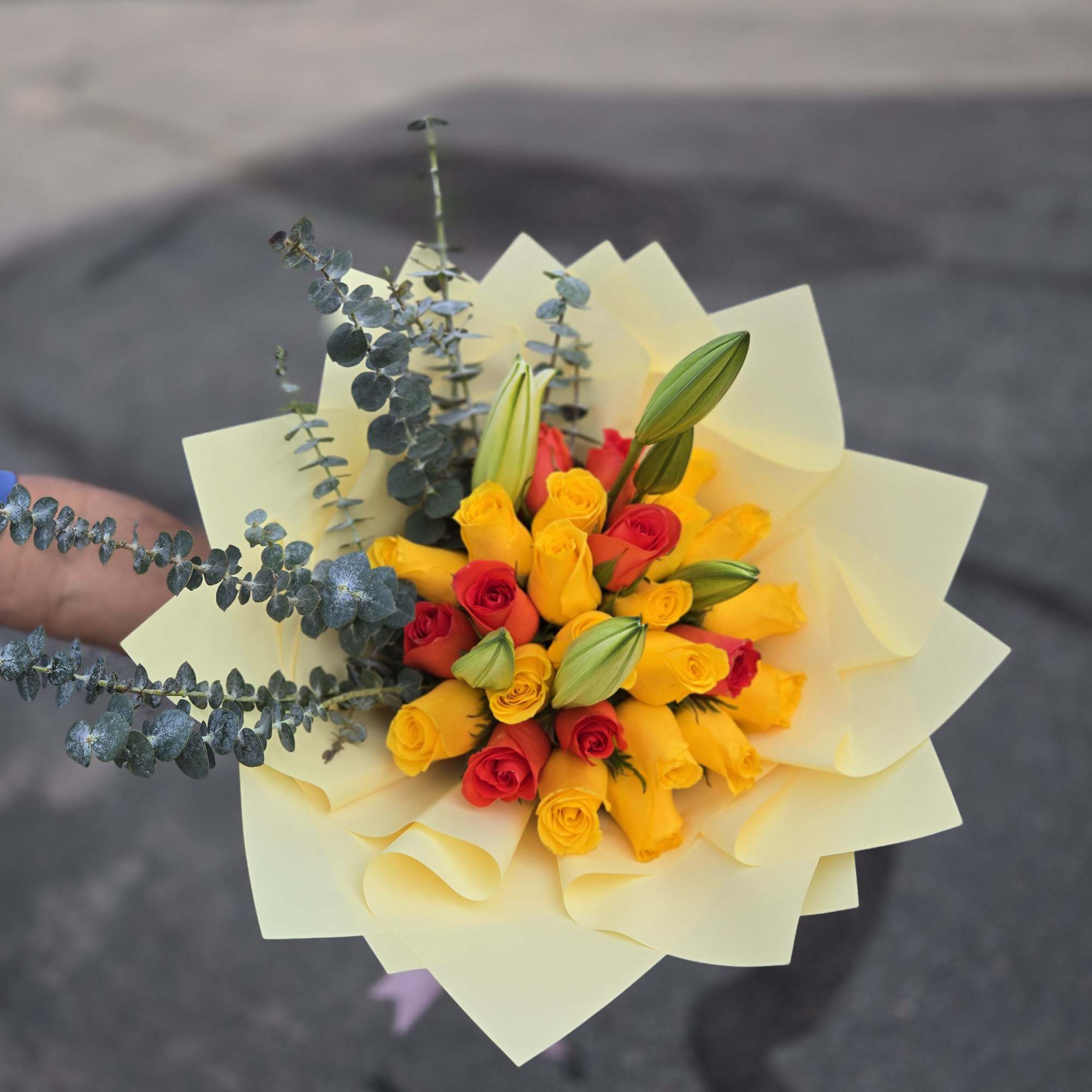 Colores calidos y pastel que hacen del ramo algo unico y espectacular.