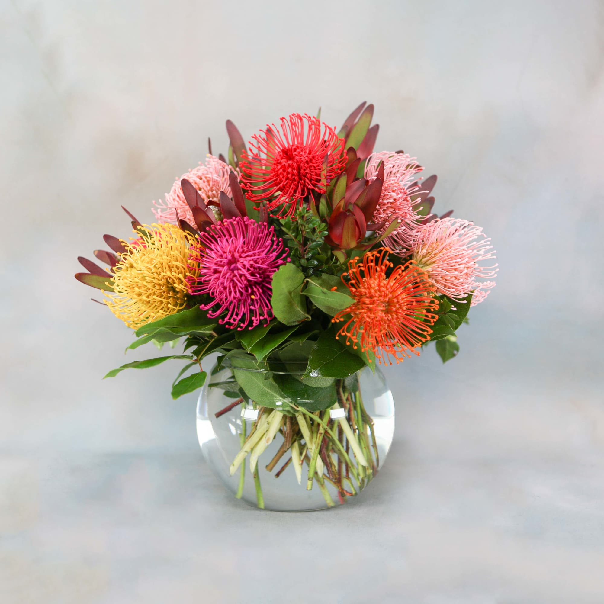 Our newest design for you tropical lovers this Mother's Day.

In this arrangement:
-