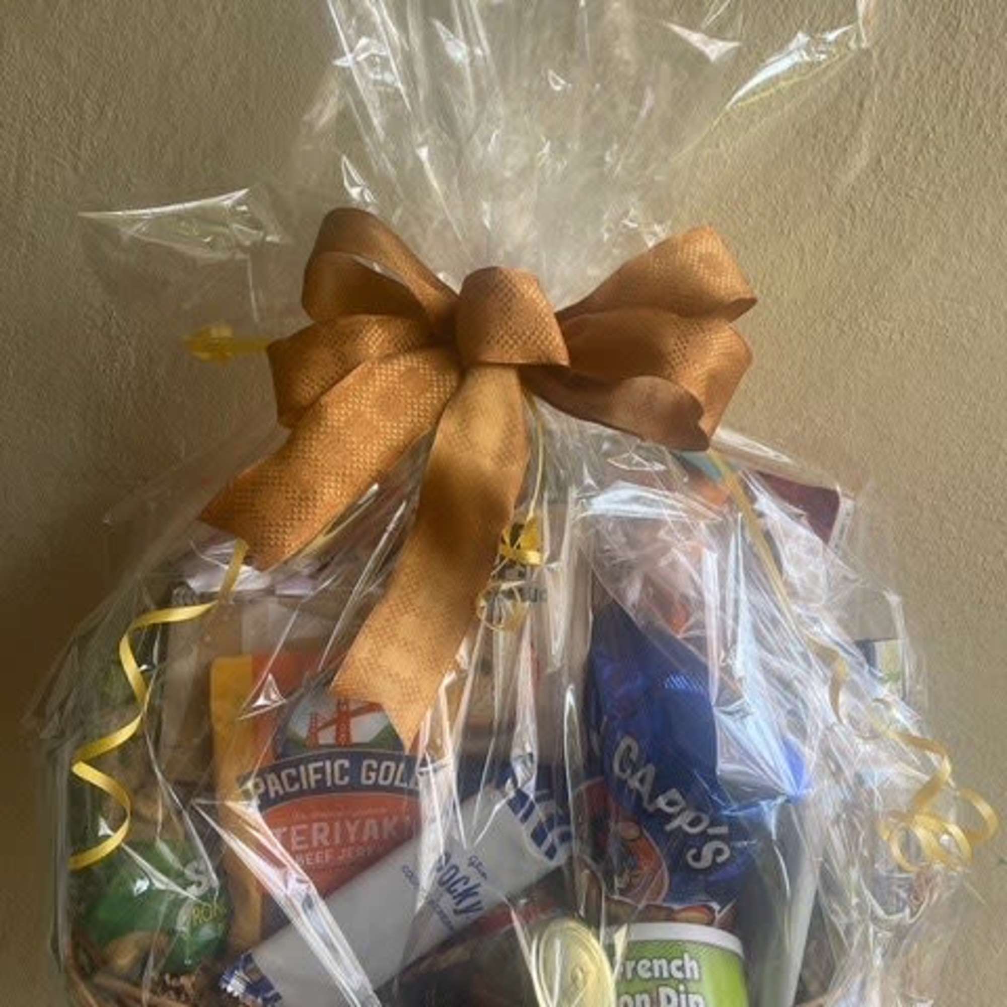 Holiday Gift Baskets for Businesses

This holiday season, delight your clients, colleagues, and