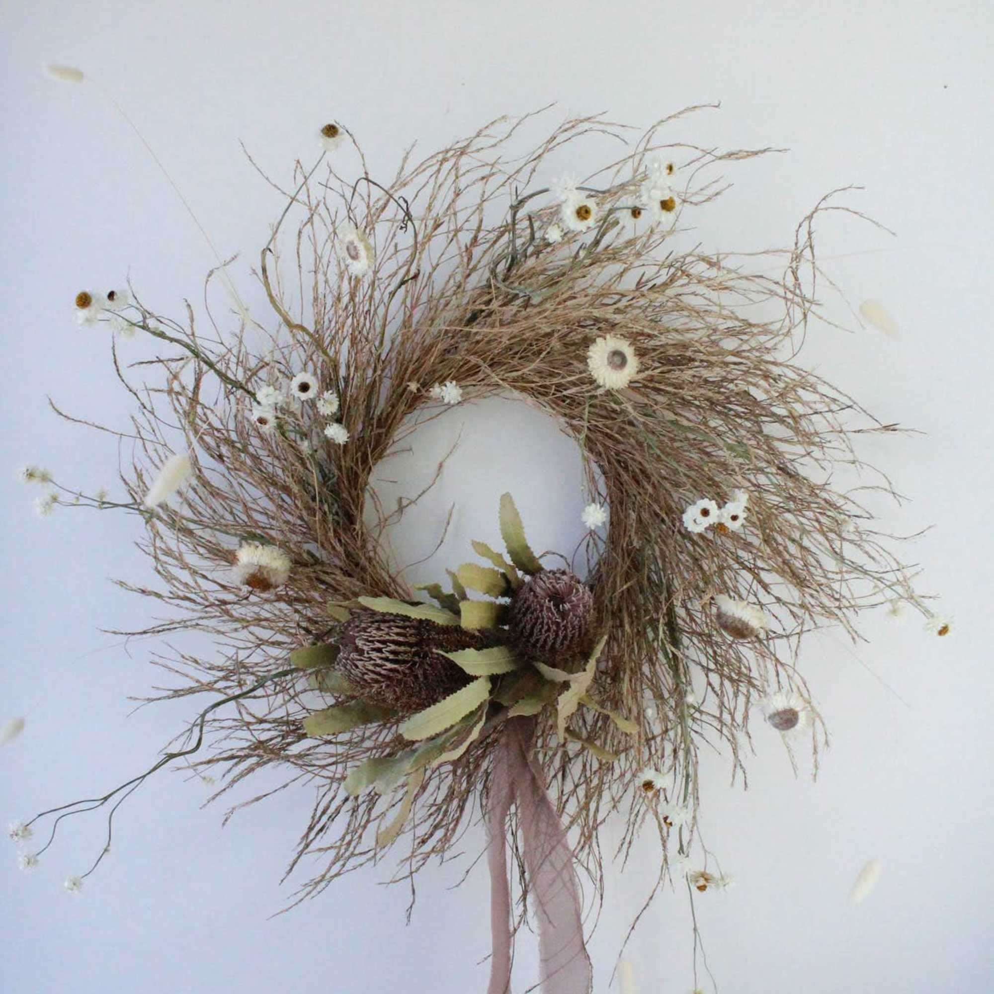 The perfect wreath to accent any door or wall.

*Images are a representation