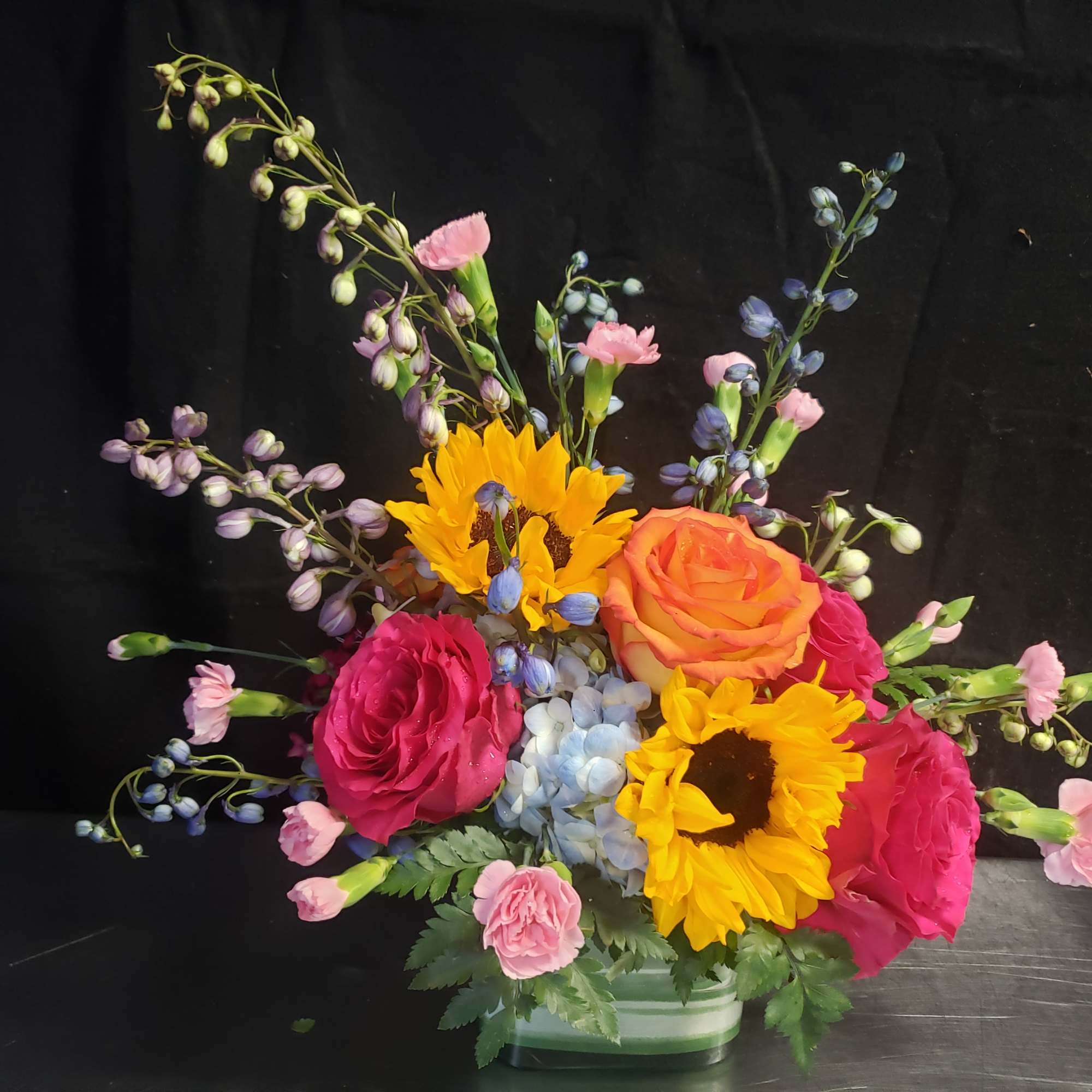 A sunny burst of color that reads like a celebration in bloom