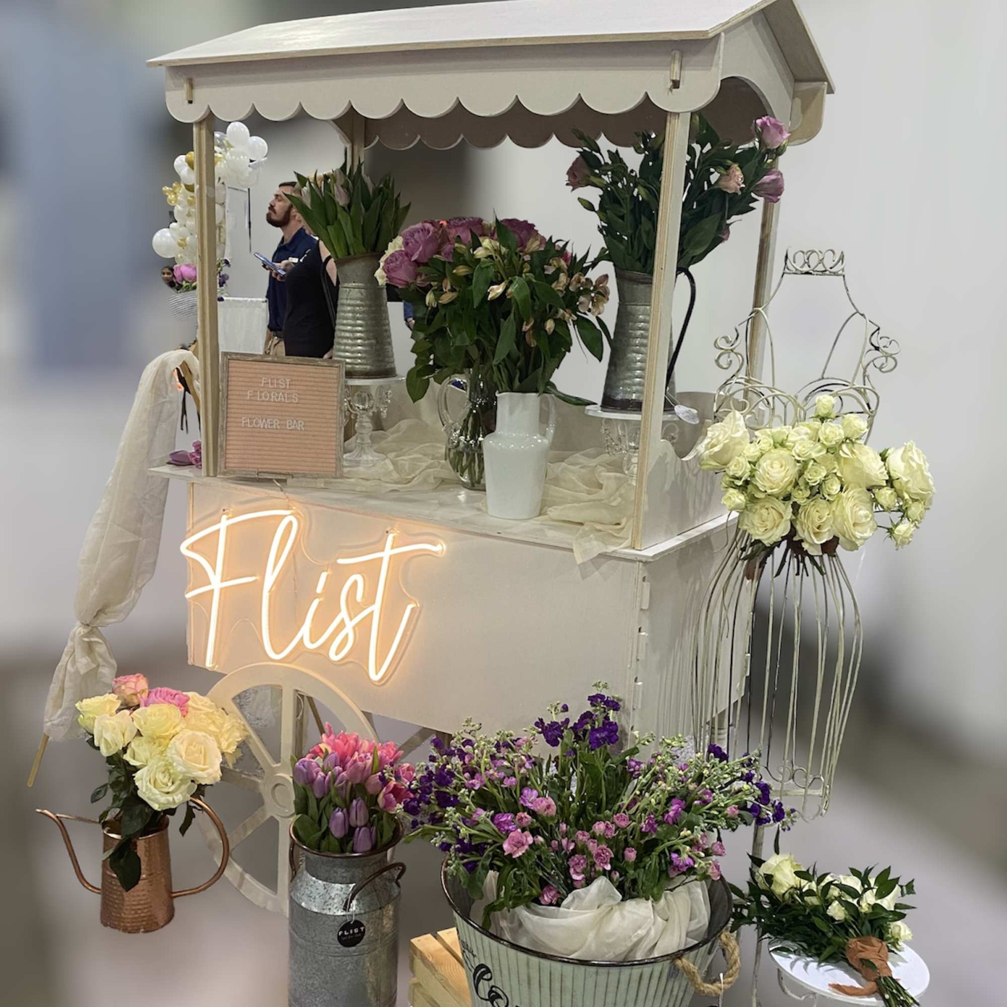 -Rental Only

A fabulous addition to bridal showers, birthday parties, corporate events, business