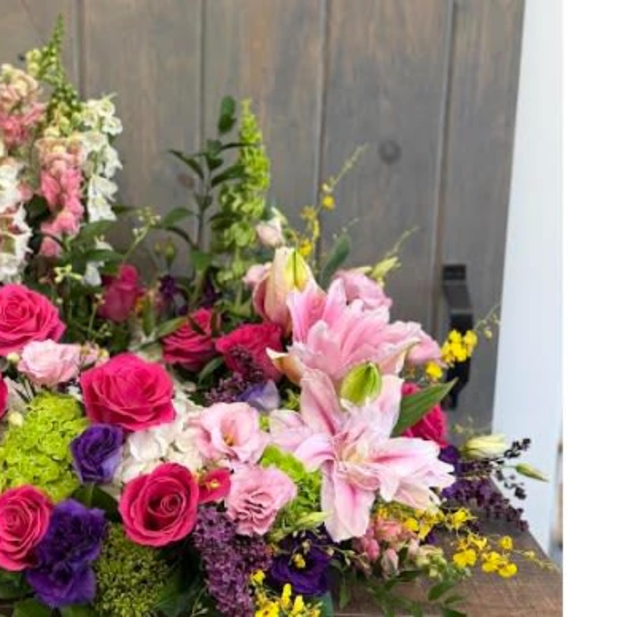 Garden of Remembrance
A full, garden-inspired tribute designed to surround and honor a