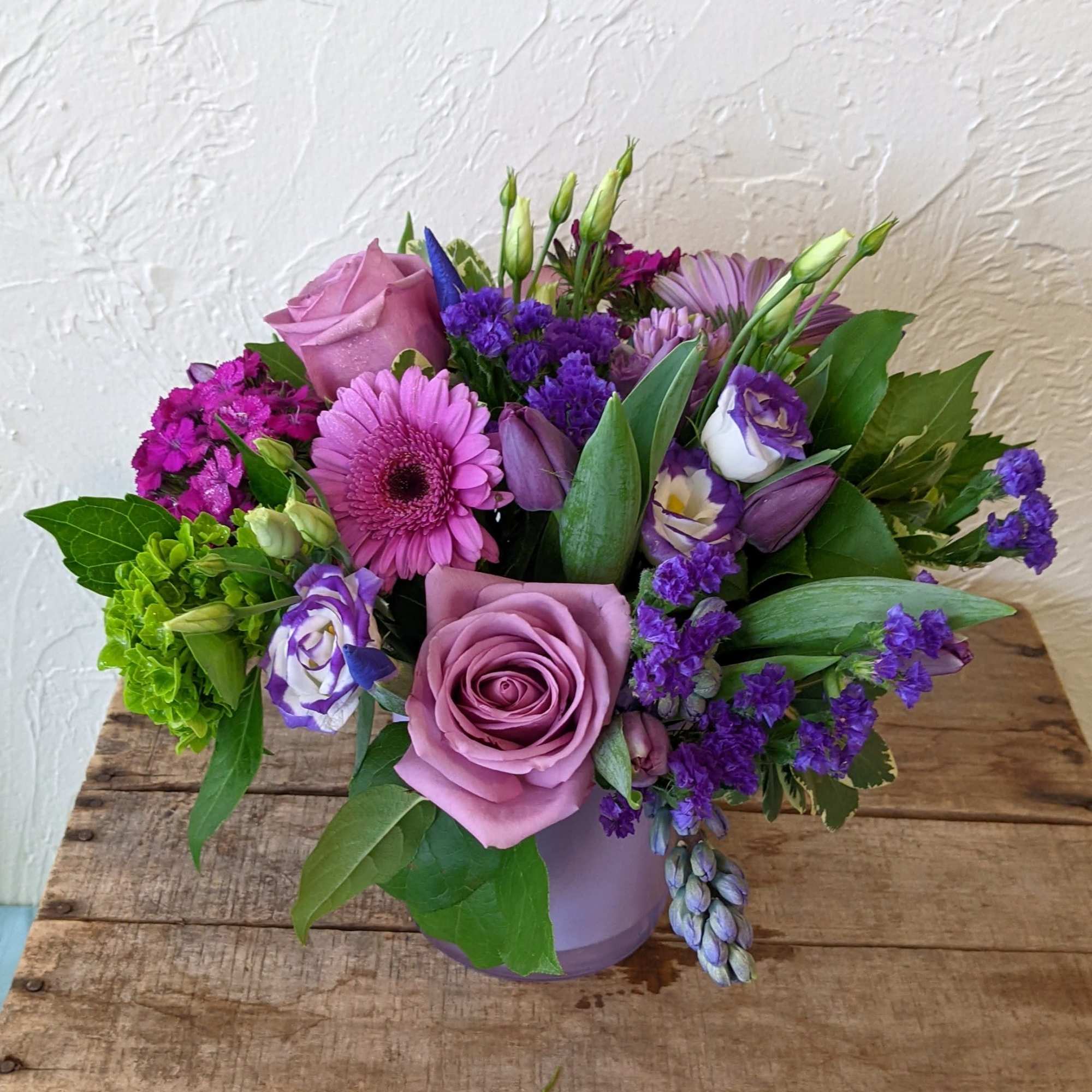 Pick the color and leave the flowers up to us with our