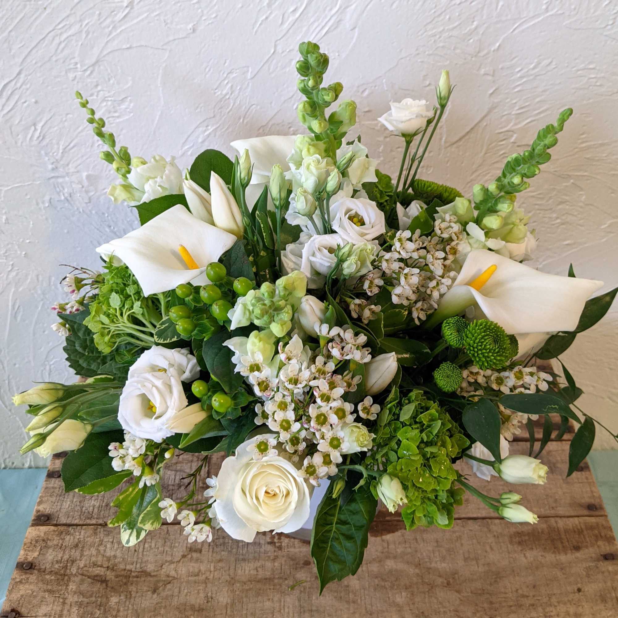 Pick the color and leave the flowers up to us with our