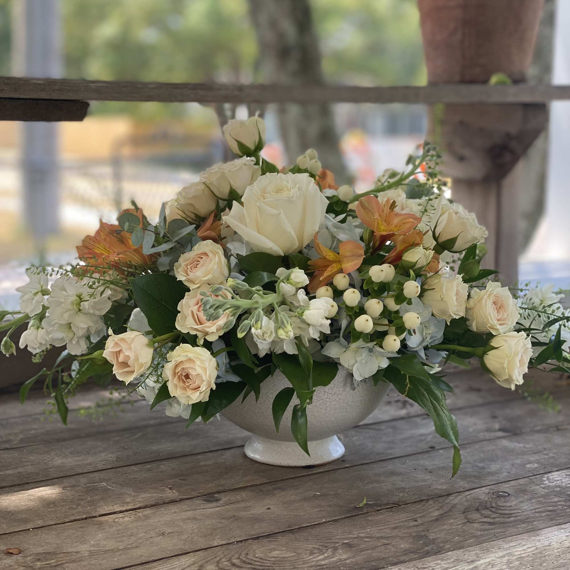 Elevate Your Space with Timeless Elegance
Introducing "Exquisite Taste," a sophisticated arrangement set