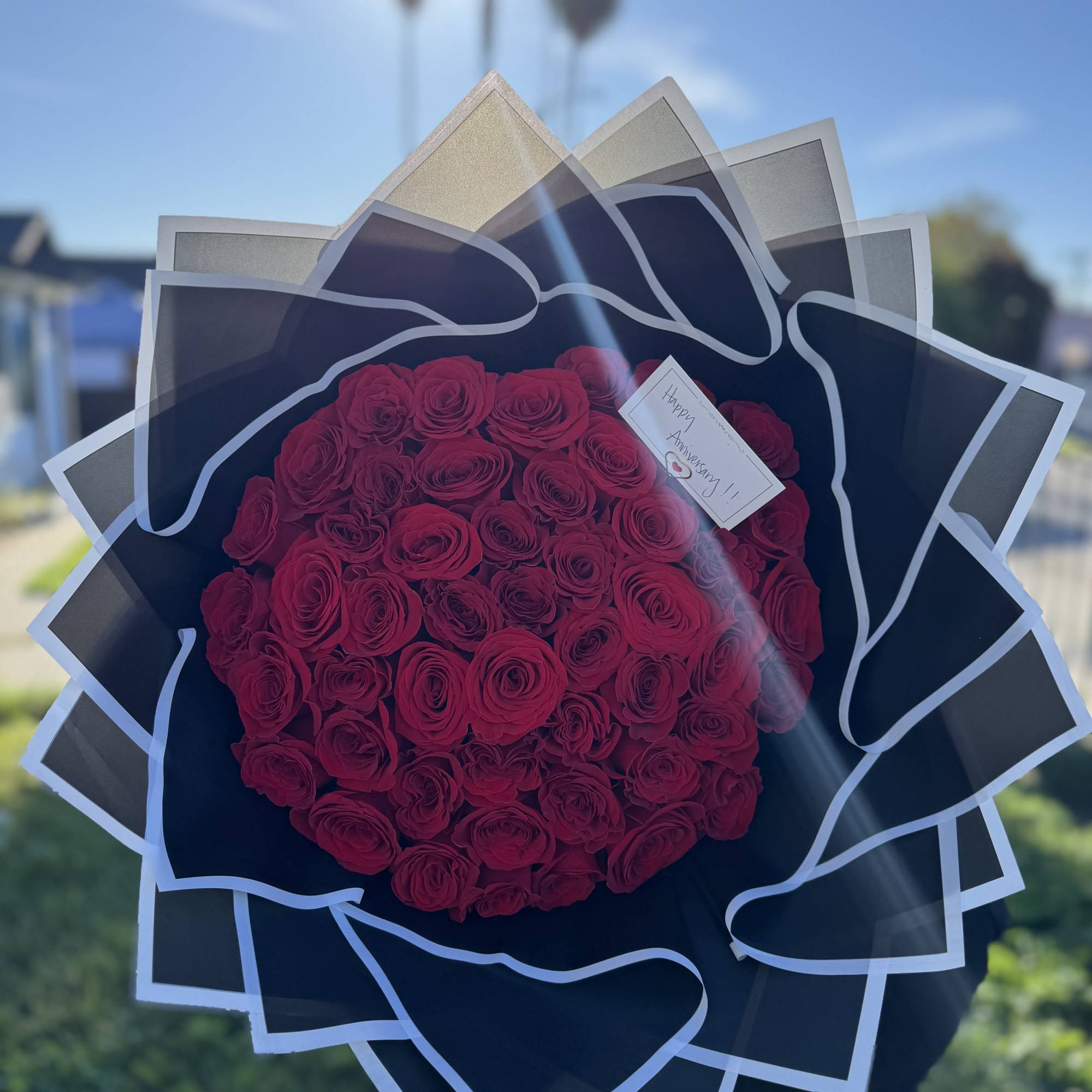 Rose Count: Standard (50 Roses) to deluxe (75 roses) and premium (100