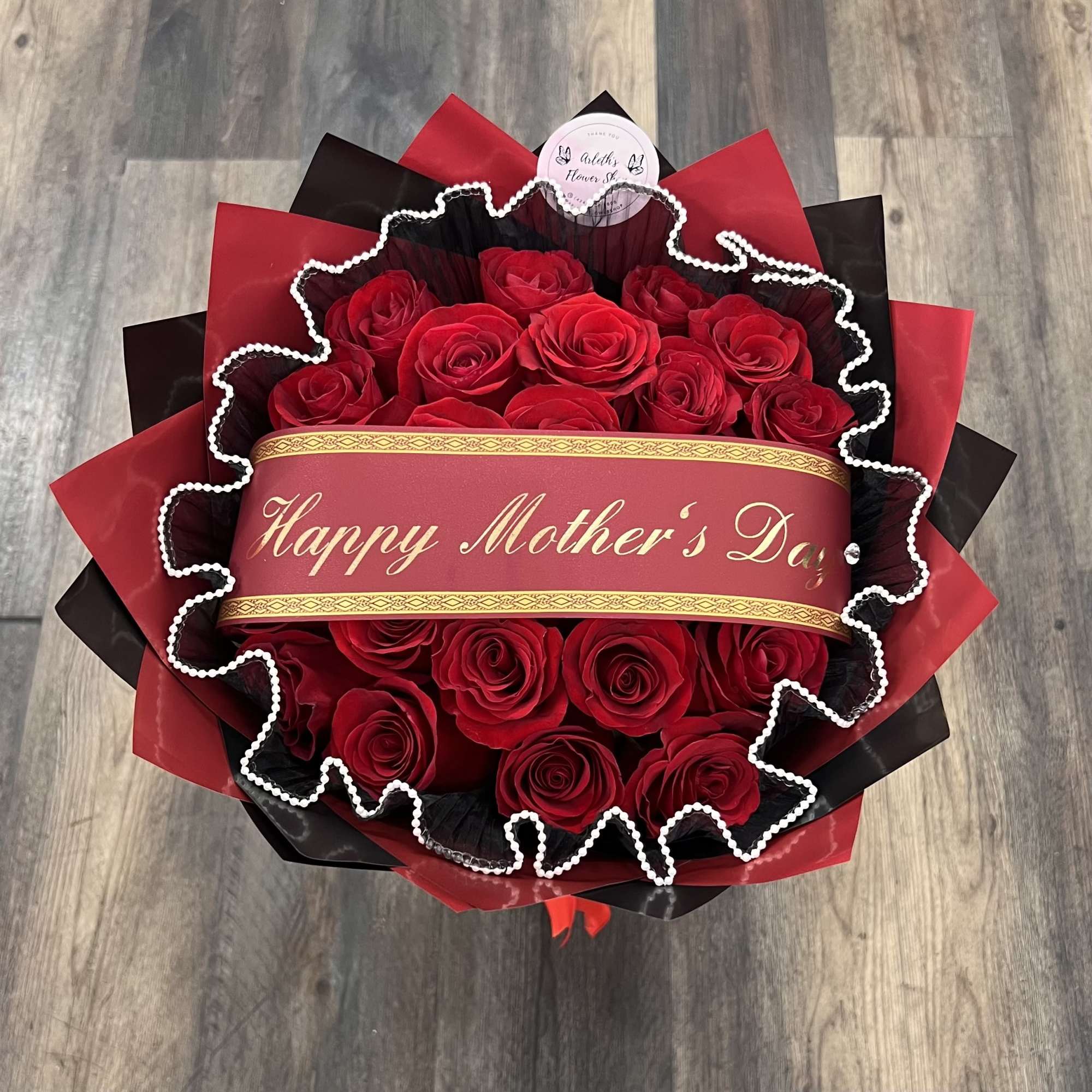 Buyer will receive 25 Red Roses And Happy Mother&rsquo;s Day Banner