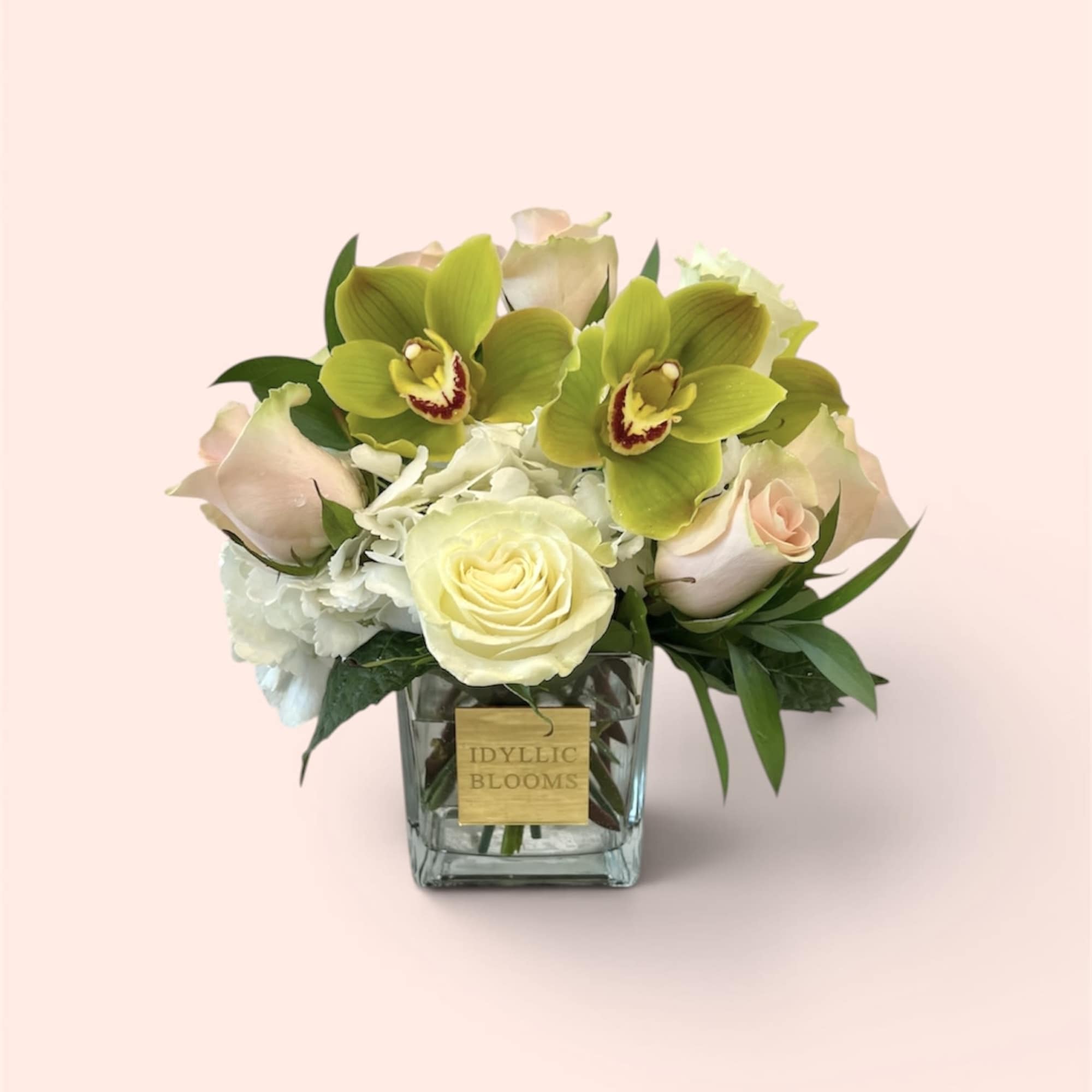 A refined and modern composition, Posh Elegance is the definition of understated