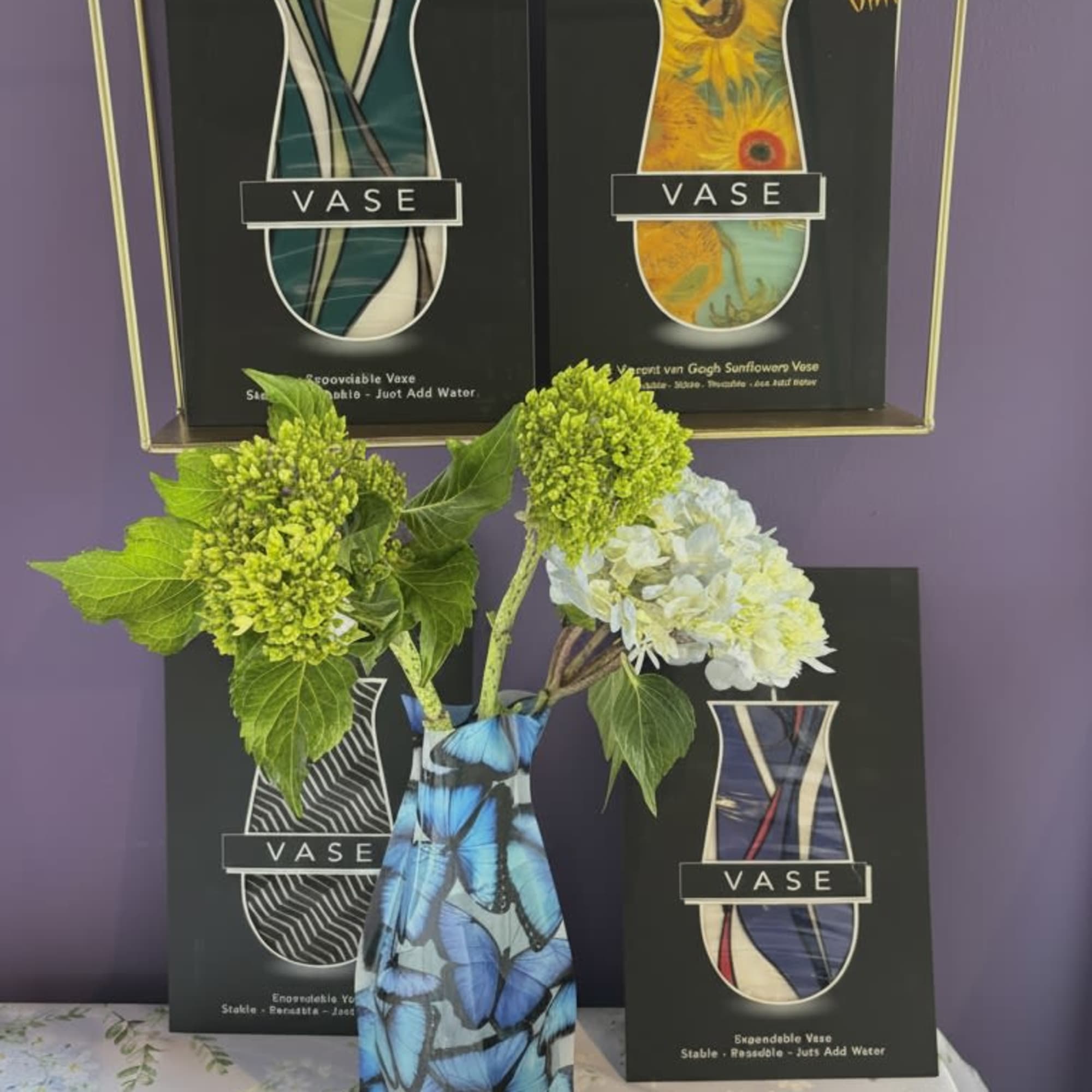 Just add water to expand! These cute reusable travel vases expand with