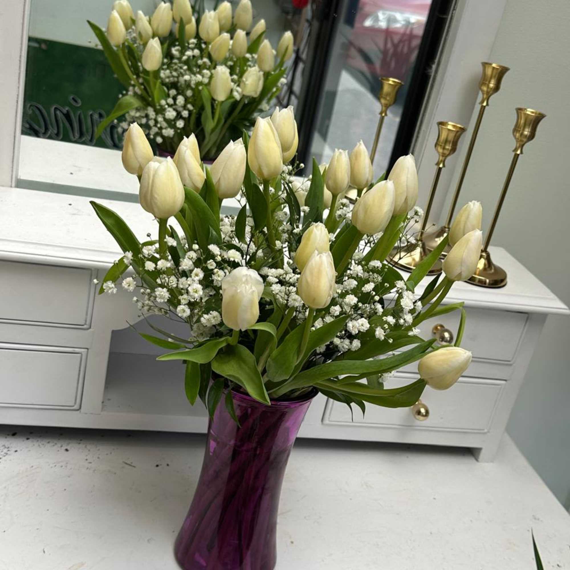 Ideal for everyday gifting, springtime gestures, or milestone moments that call for