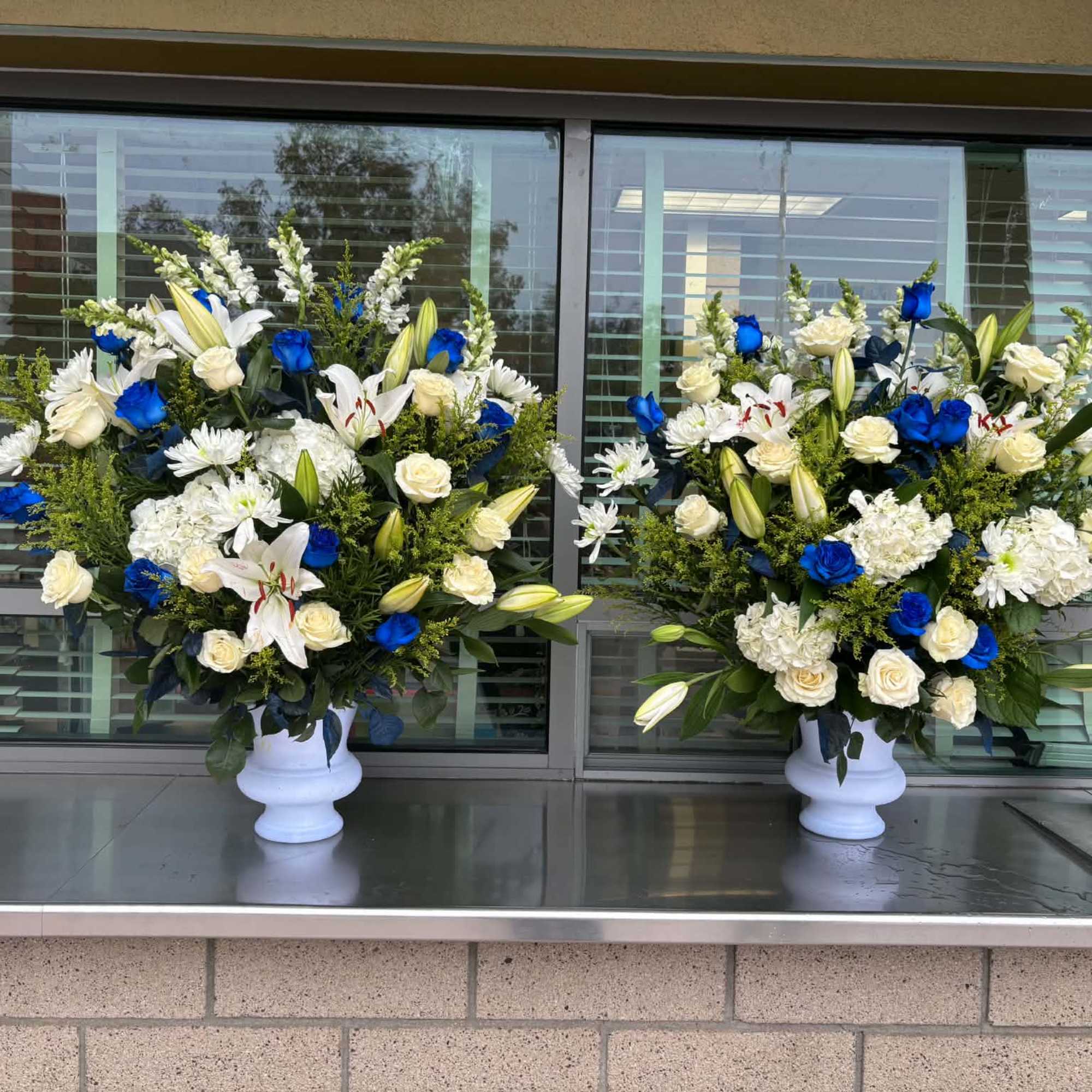 Flower arrangement very memorable and everlasting style to remember . This are