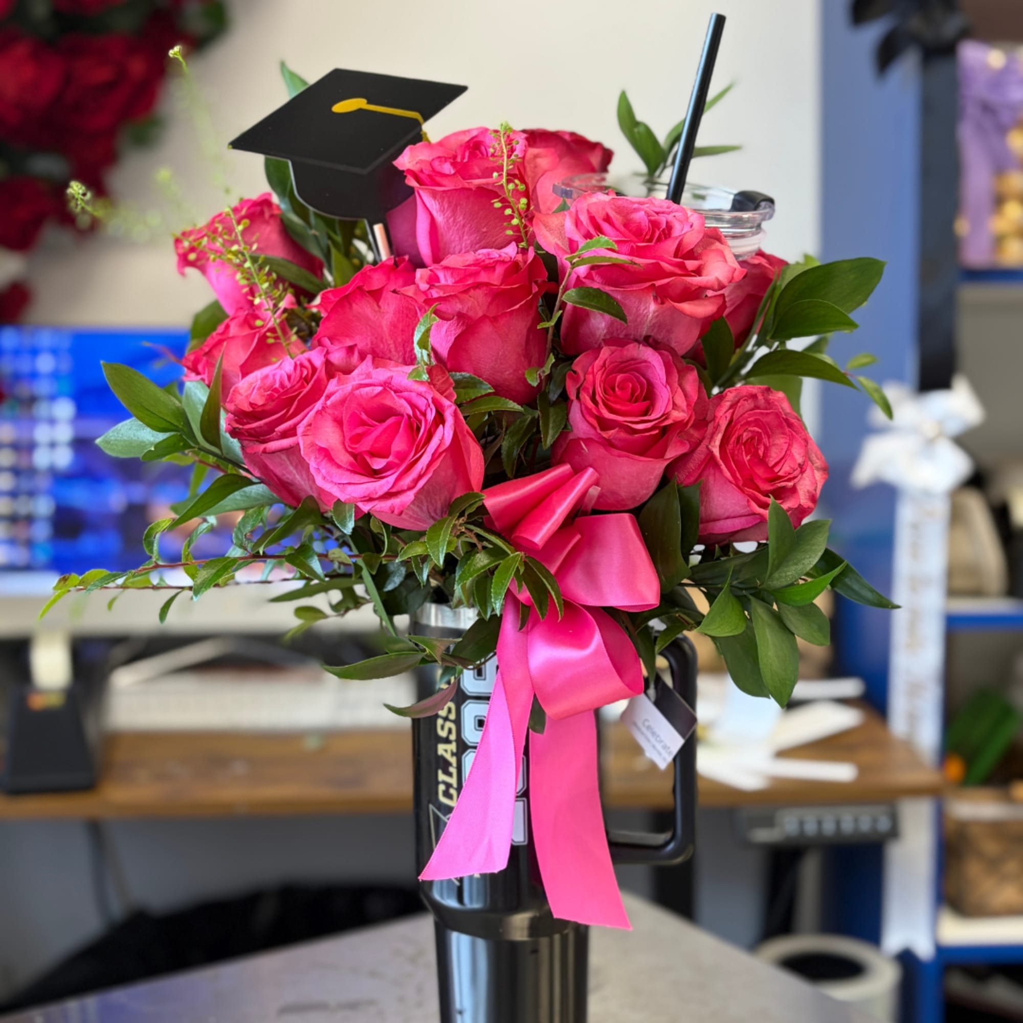 Arreglo con flores para graduaci&oacute;n