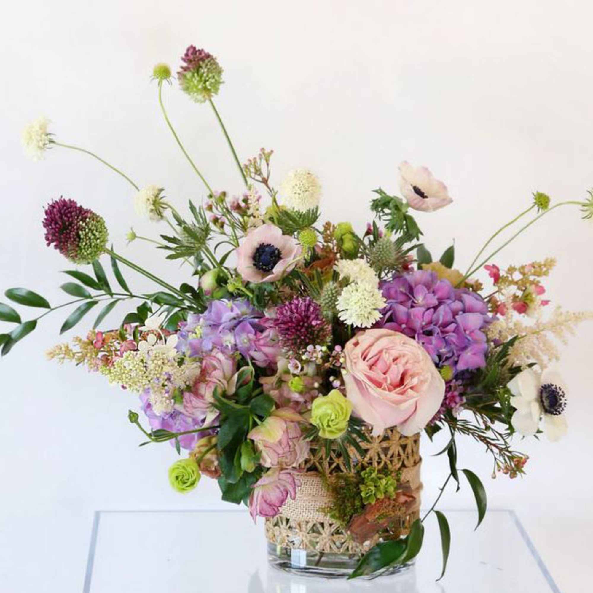 Different shade of purple, lavender, blush to creme assorted special pick bloom