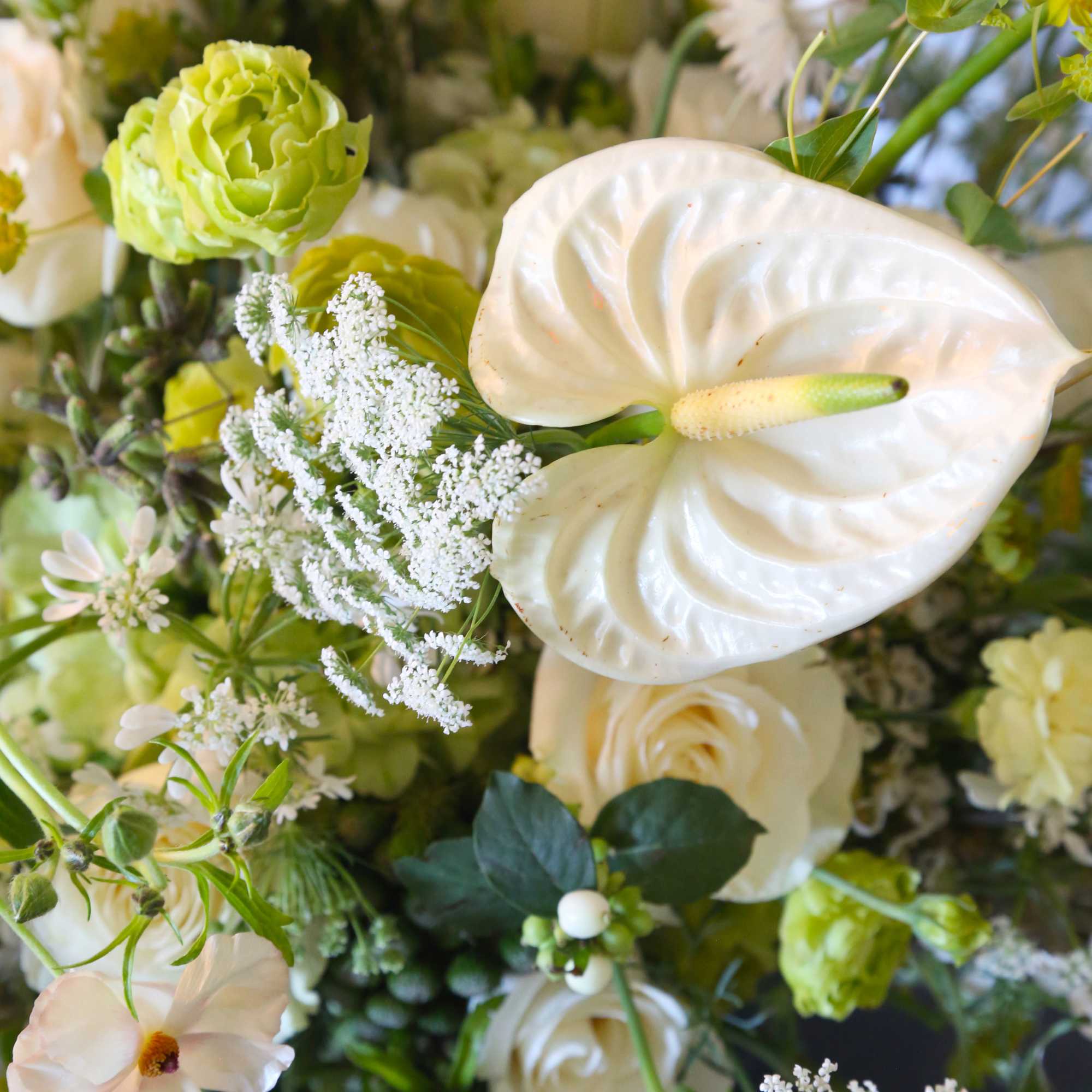 A Luxury elegant Cream Ivory yellow colorway  handtie bouquet created by