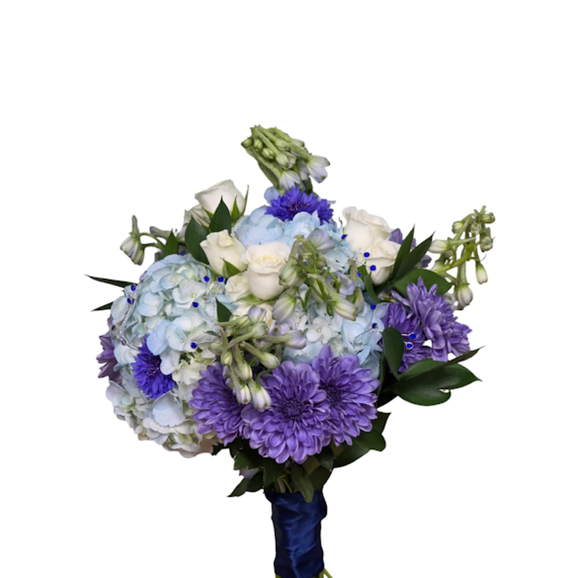 Soft pale blue hydrangeas set a cool, romantic tone in this event