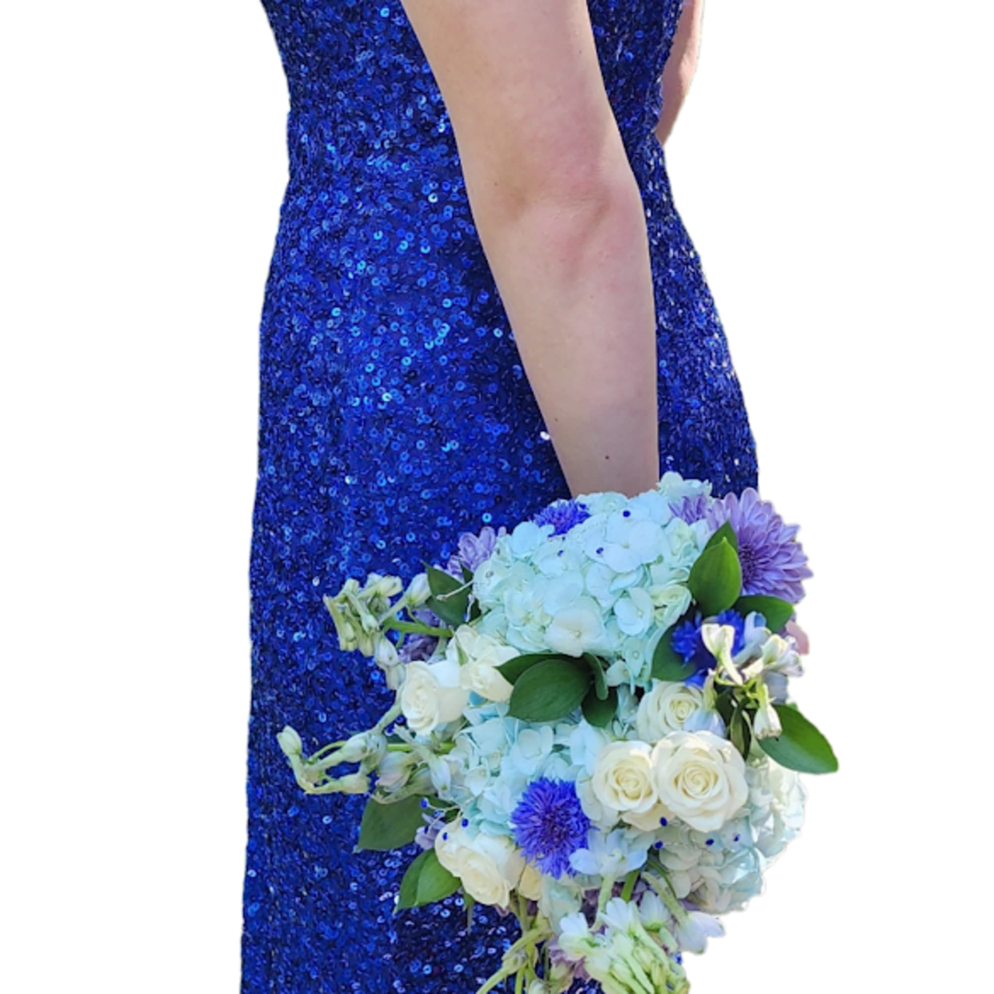 Soft pale blue hydrangeas set a cool, romantic tone in this event