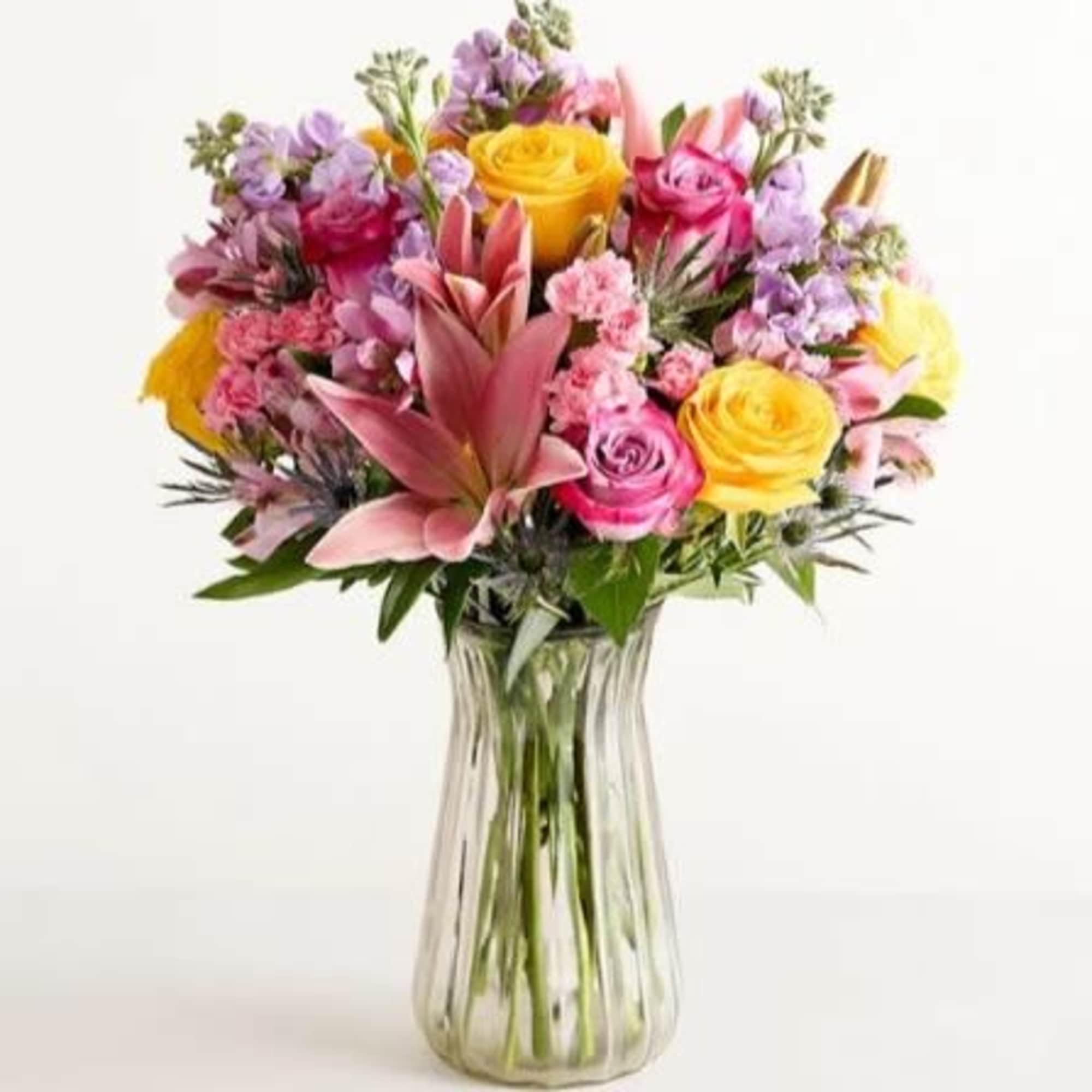  Pet Friendly?
No This arrangement contains Oriental Lilies, which are highly toxic