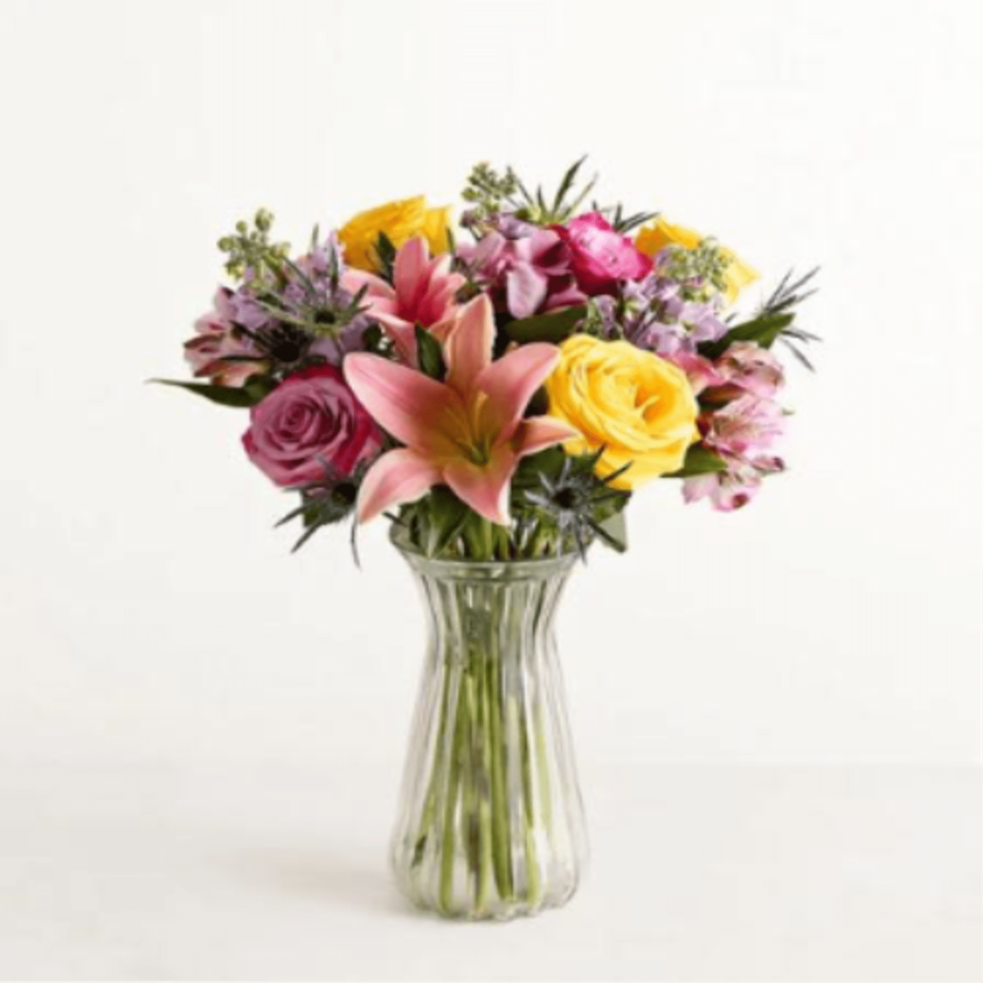  Pet Friendly?
No This arrangement contains Oriental Lilies, which are highly toxic