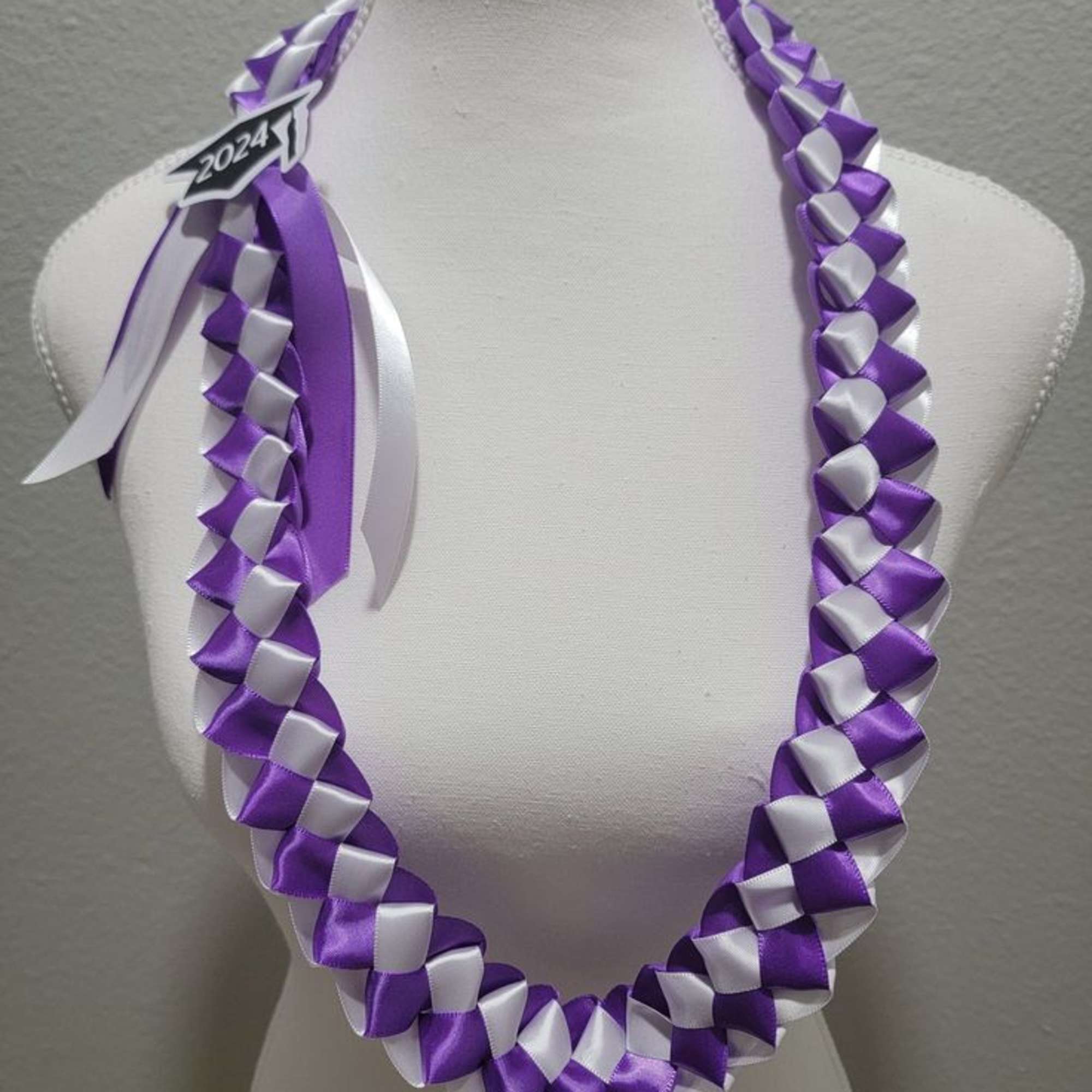 Let us custom create a school colored themed Lei to be worn