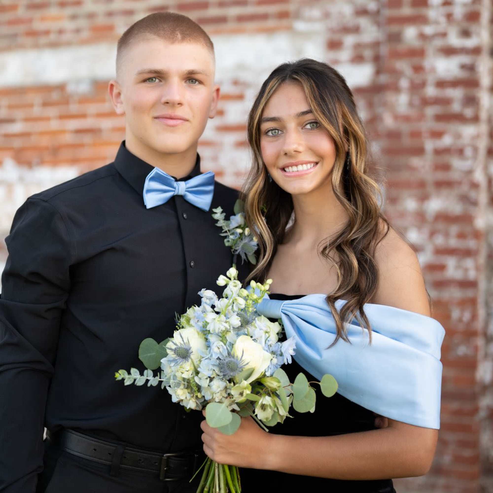 Small but make it stunning! A fresh mix of blooms styled to